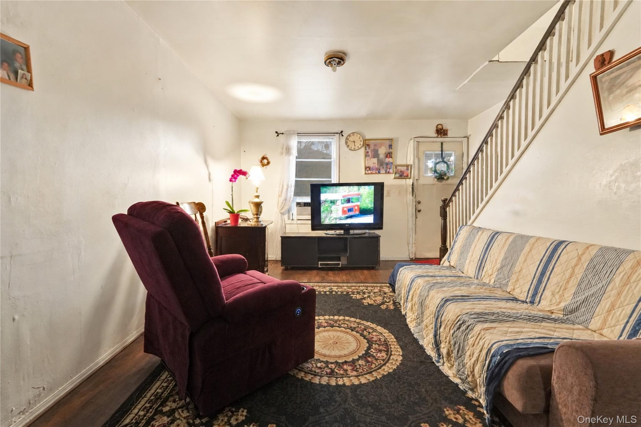 243 Schenck Avenue thumbnail 4