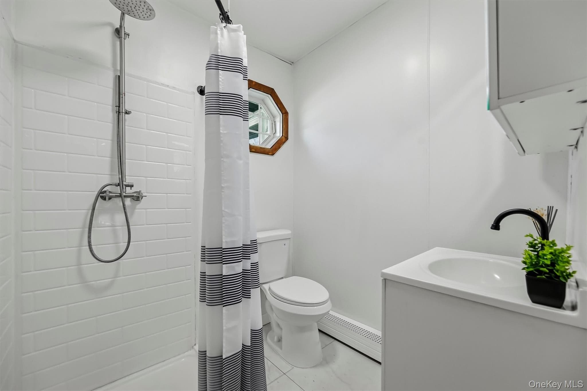 6 Lannis Avenue thumbnail 10