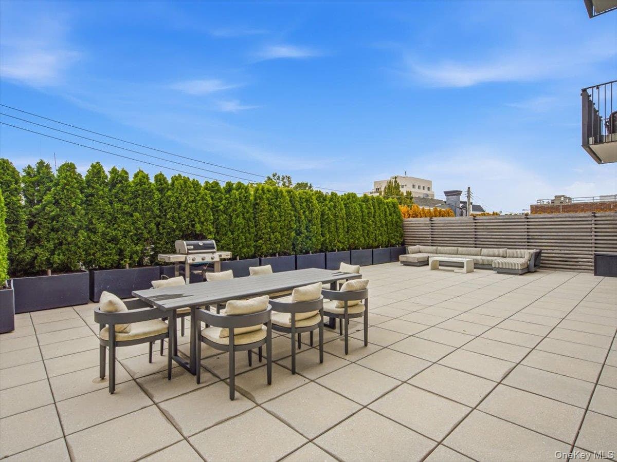 2121 31st Street Unit: 2C thumbnail 12