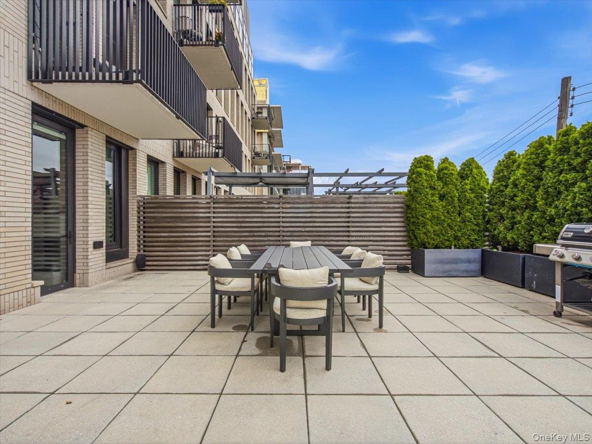 2121 31st Street Unit: 2C thumbnail 11