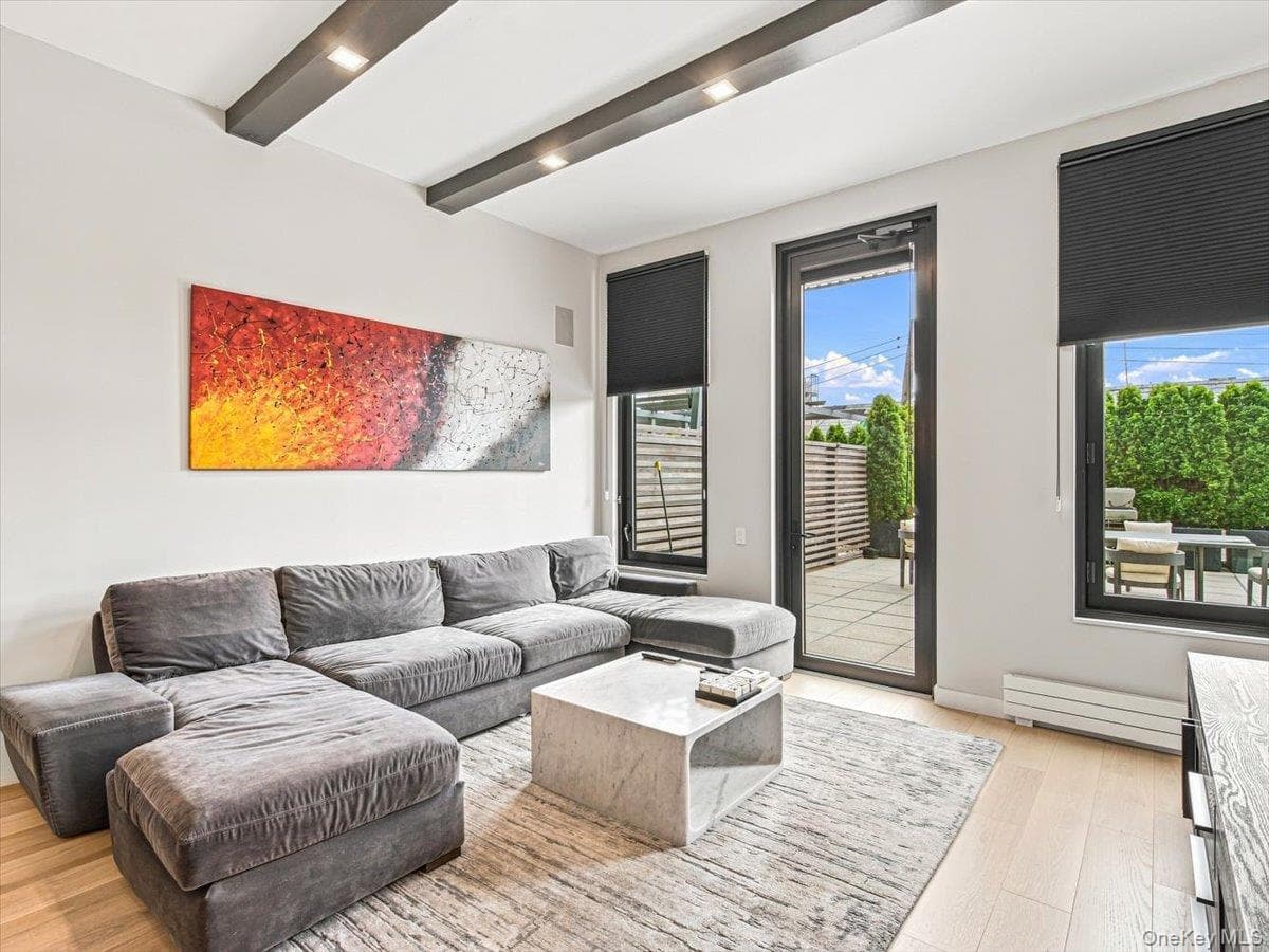 2121 31st Street Unit: 2C thumbnail 10