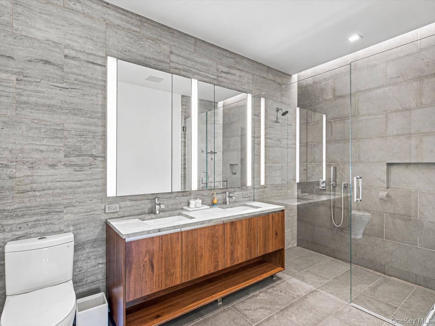 2121 31st Street Unit: 2C thumbnail 18