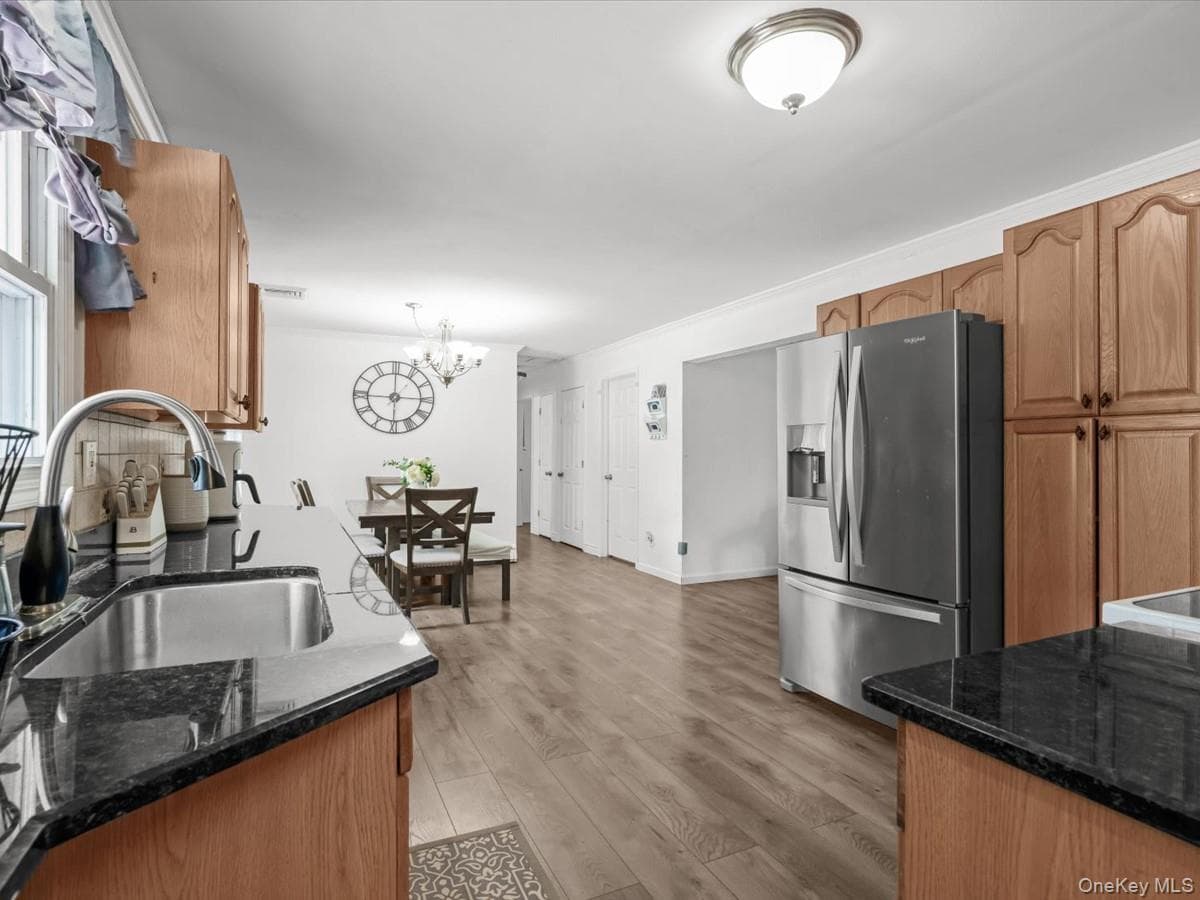 269 Carleton Drive thumbnail 6