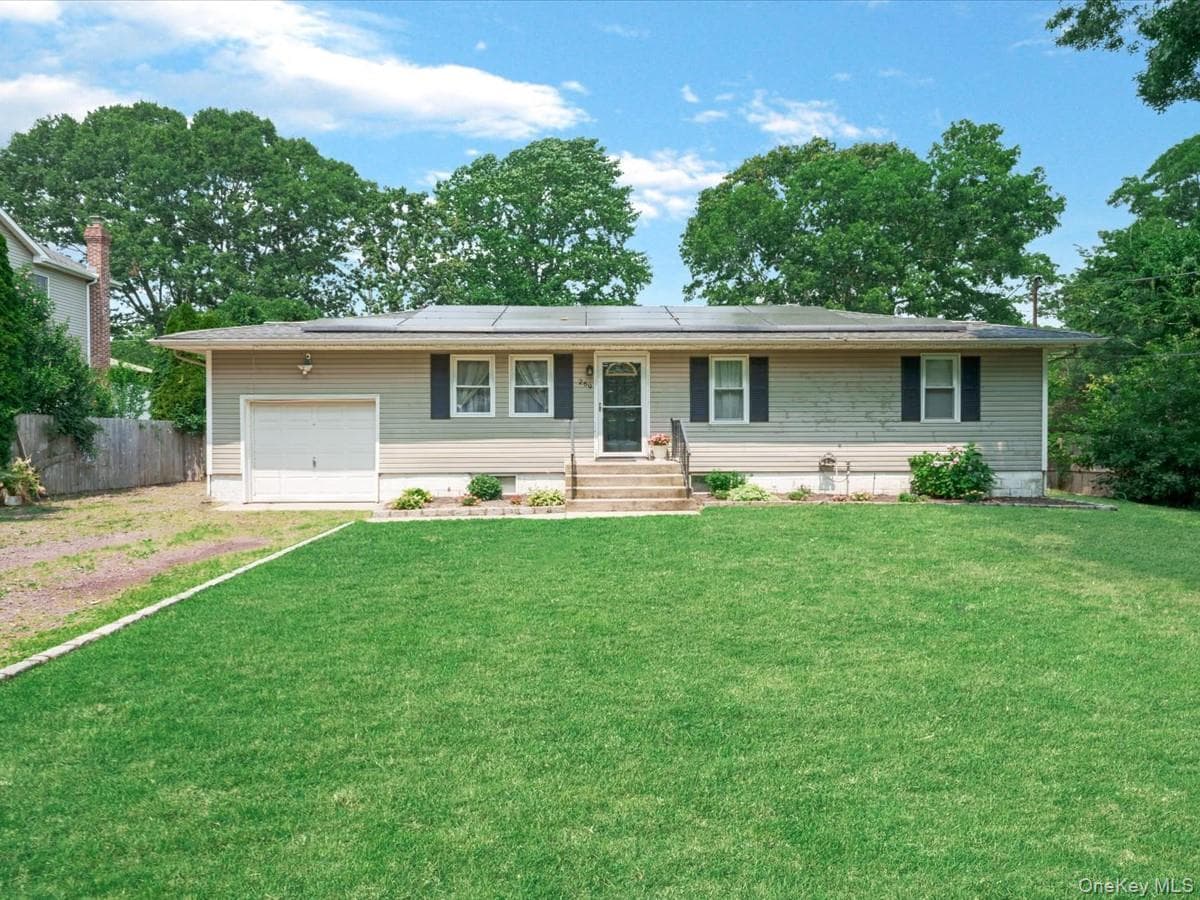 269 Carleton Drive photo 1