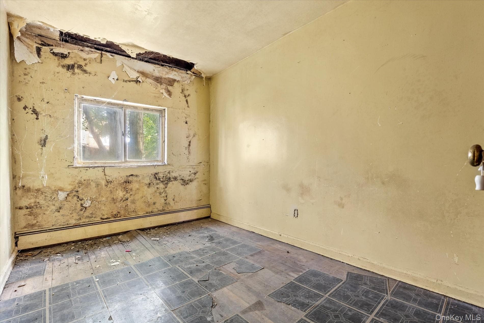 3768 Laconia Avenue thumbnail 10