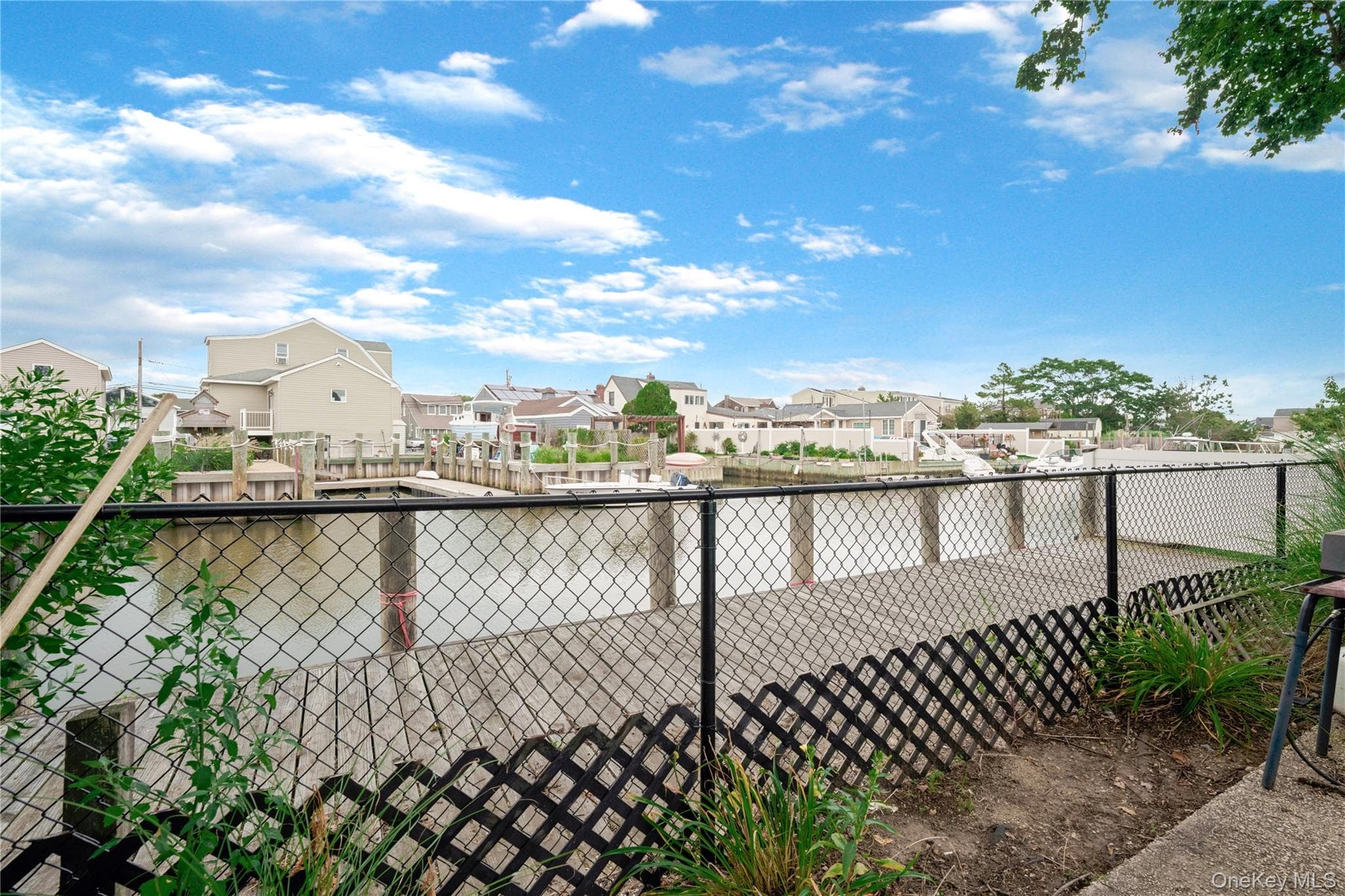 280 S Bayview Avenue thumbnail 4