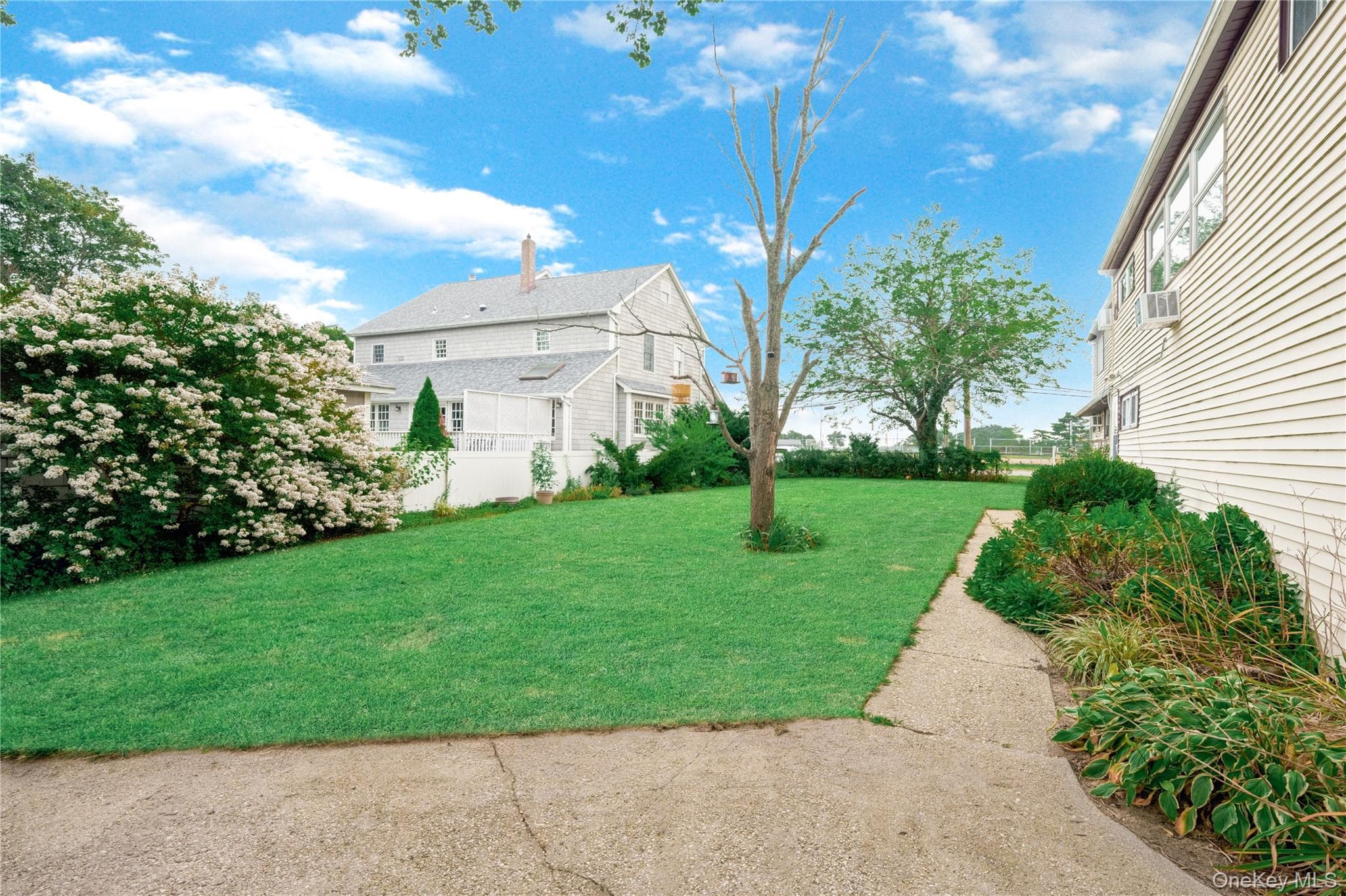 280 S Bayview Avenue thumbnail 29