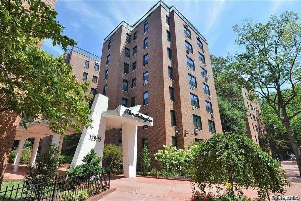 139-15 83rd Avenue Unit: 506, Briarwood
