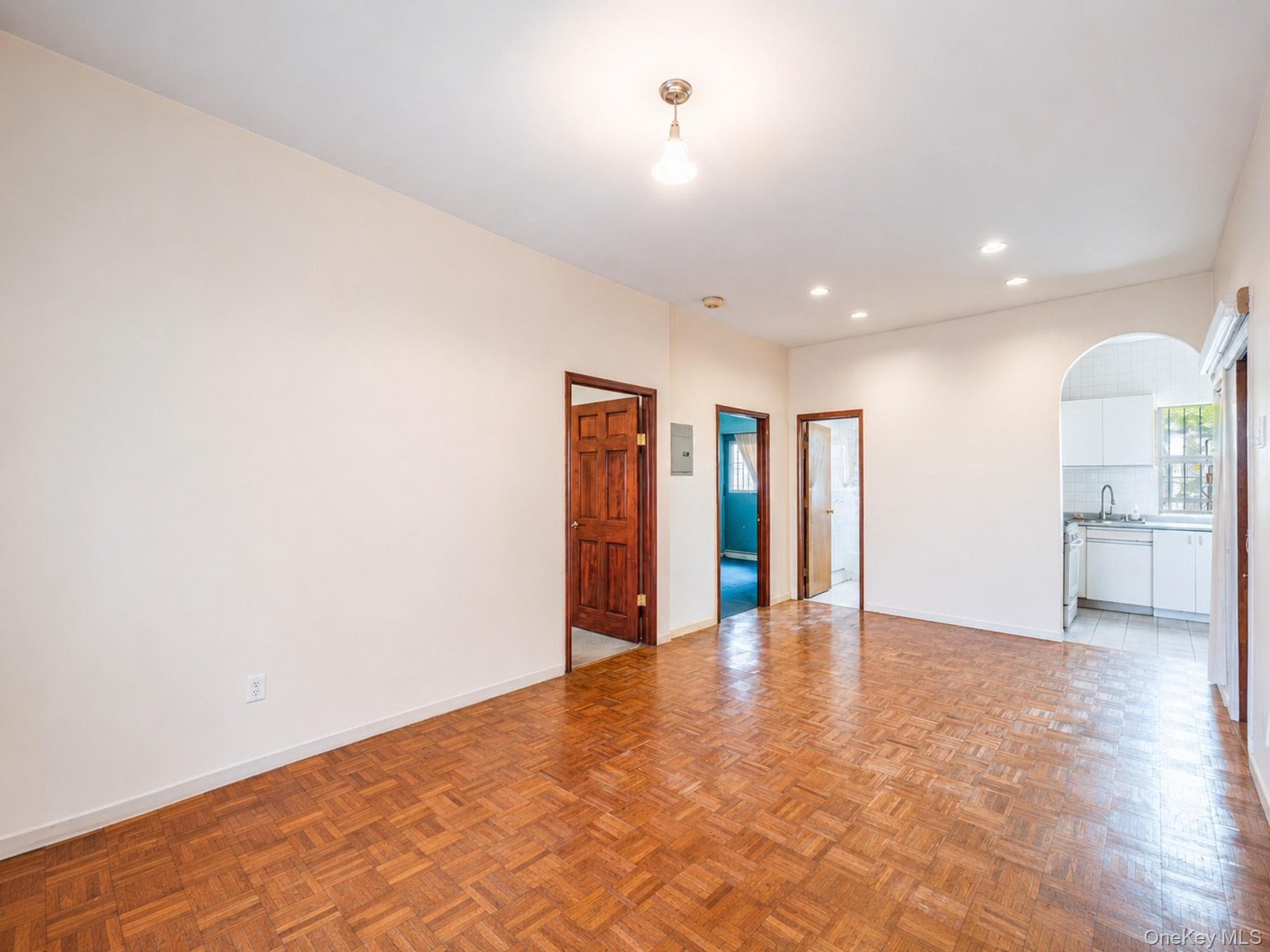 9206 50th Avenue Unit: 1A thumbnail 5
