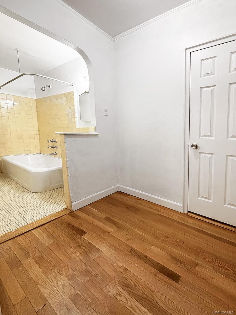 3017 Riverdale Avenue Unit: 2H thumbnail 7
