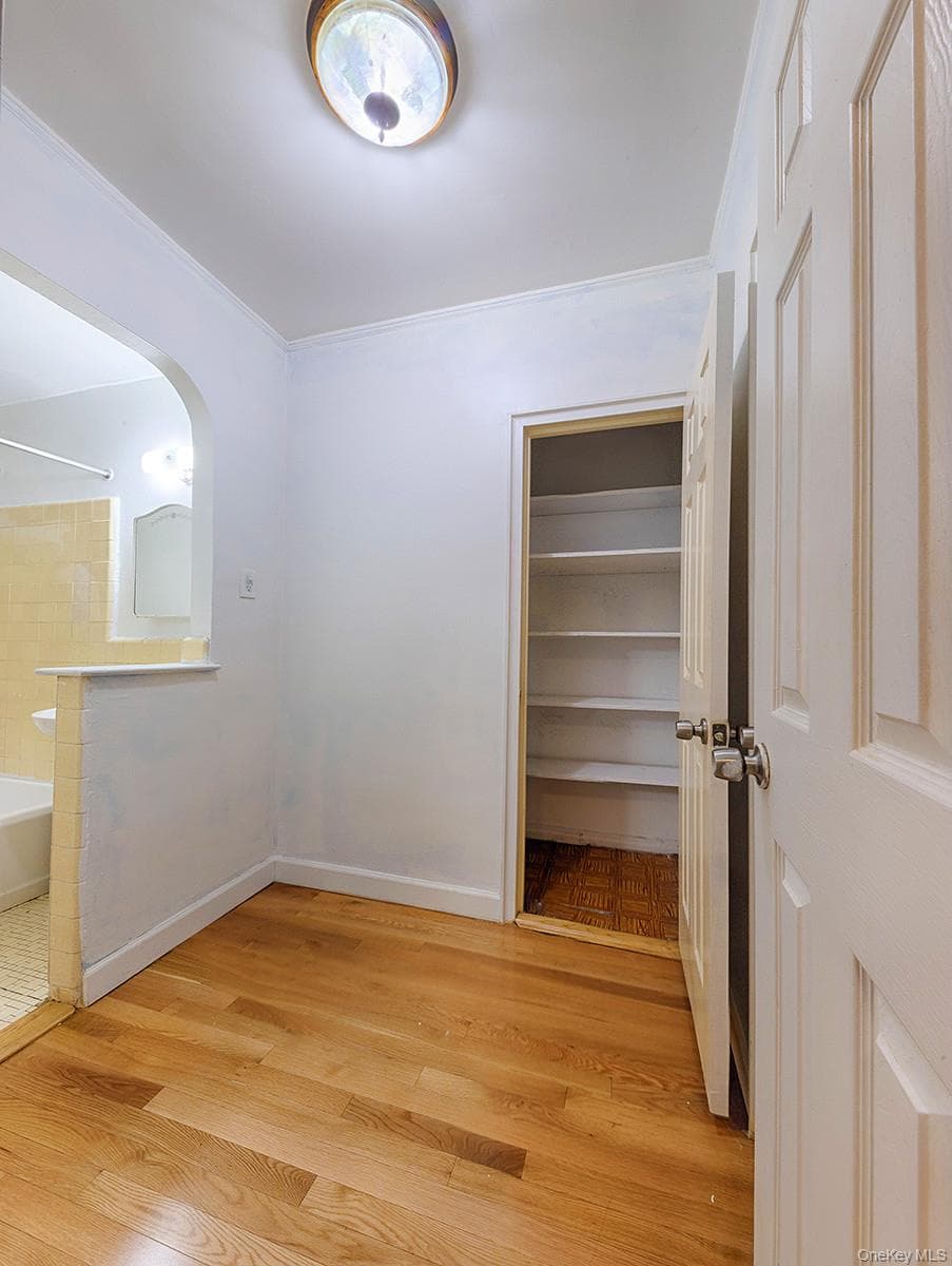 3017 Riverdale Avenue Unit: 2H thumbnail 8