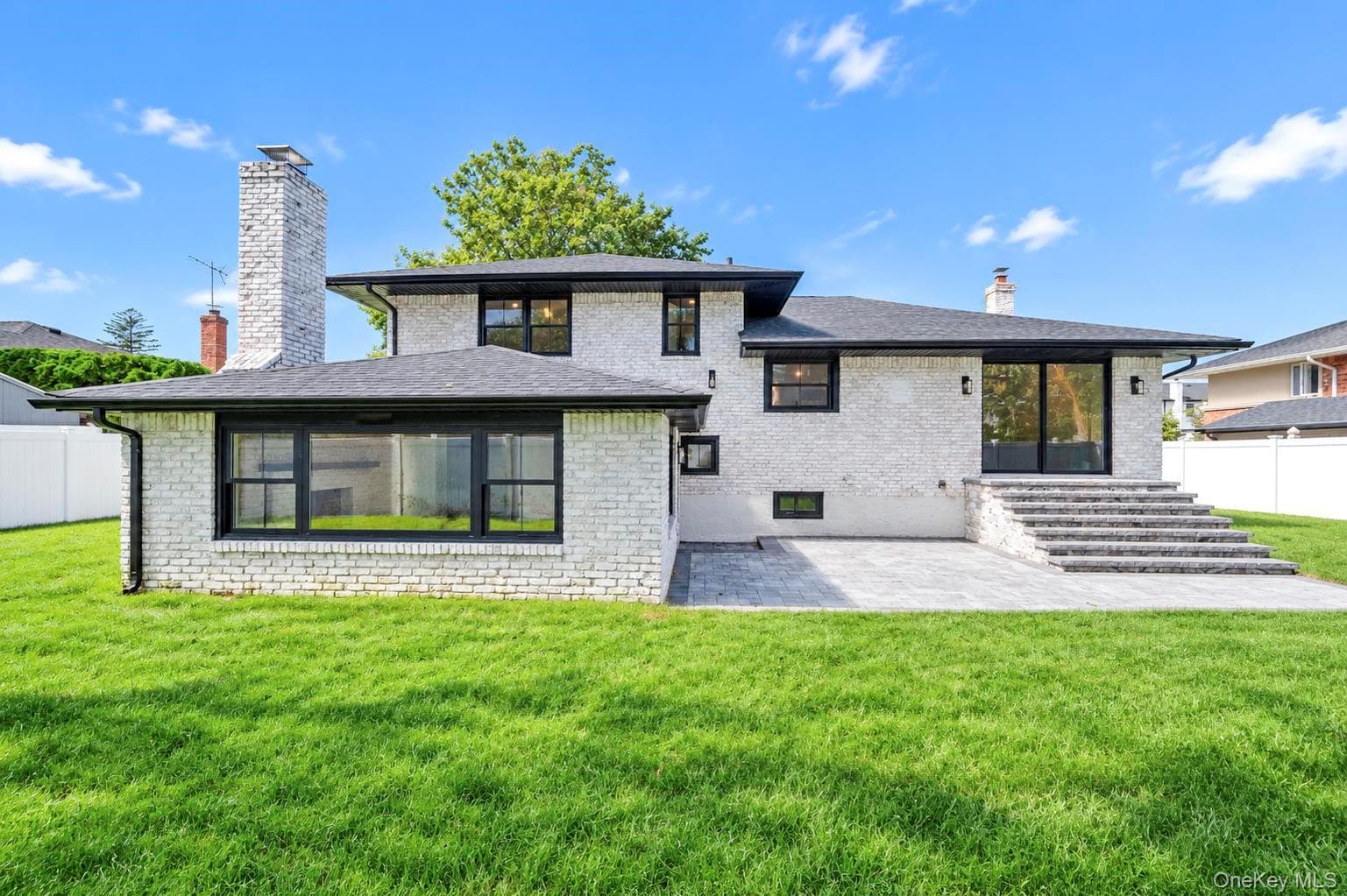 2056 Stratford Drive thumbnail 25