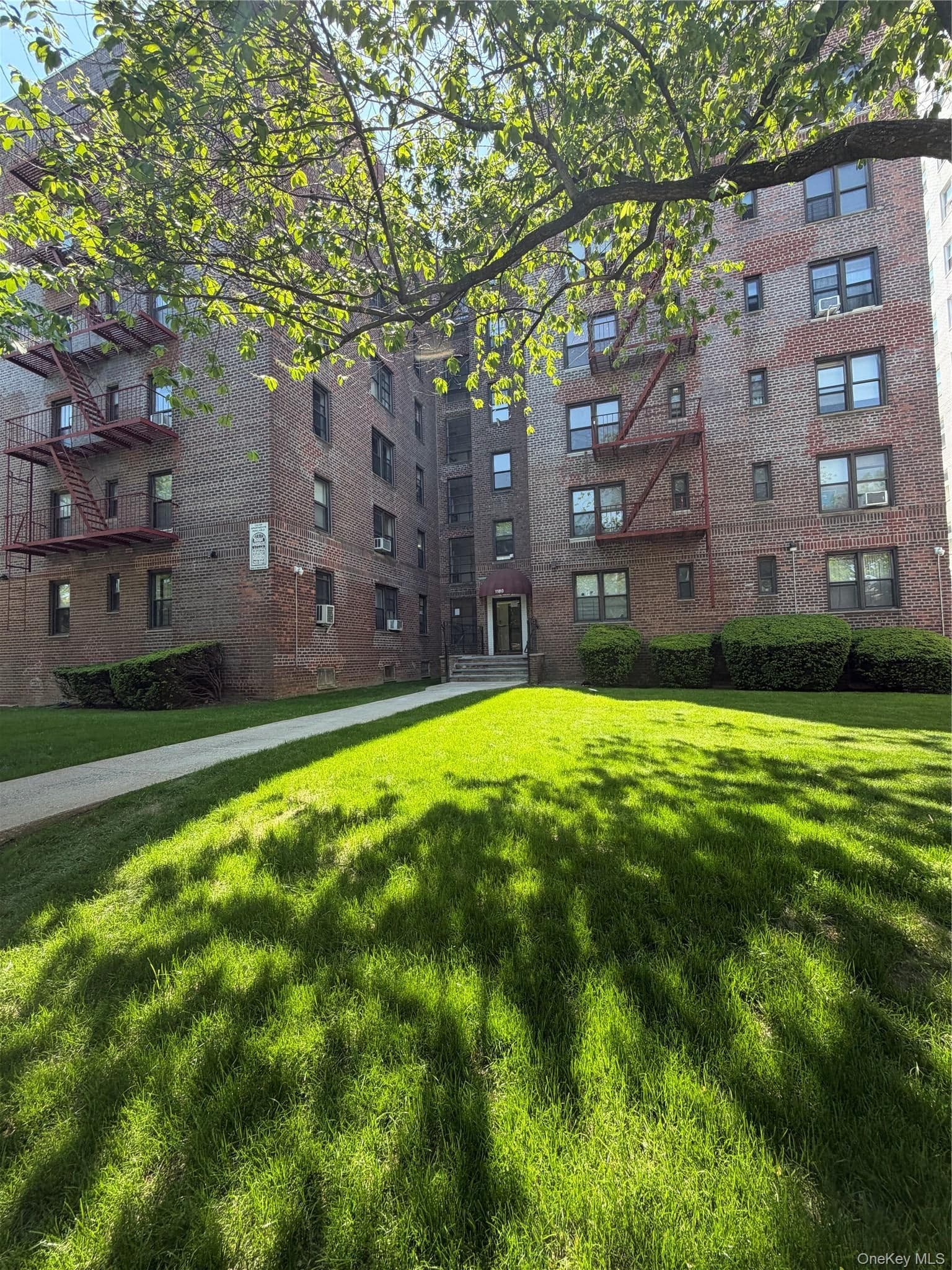 1180 Ocean Parkway Unit: 2E photo 1
