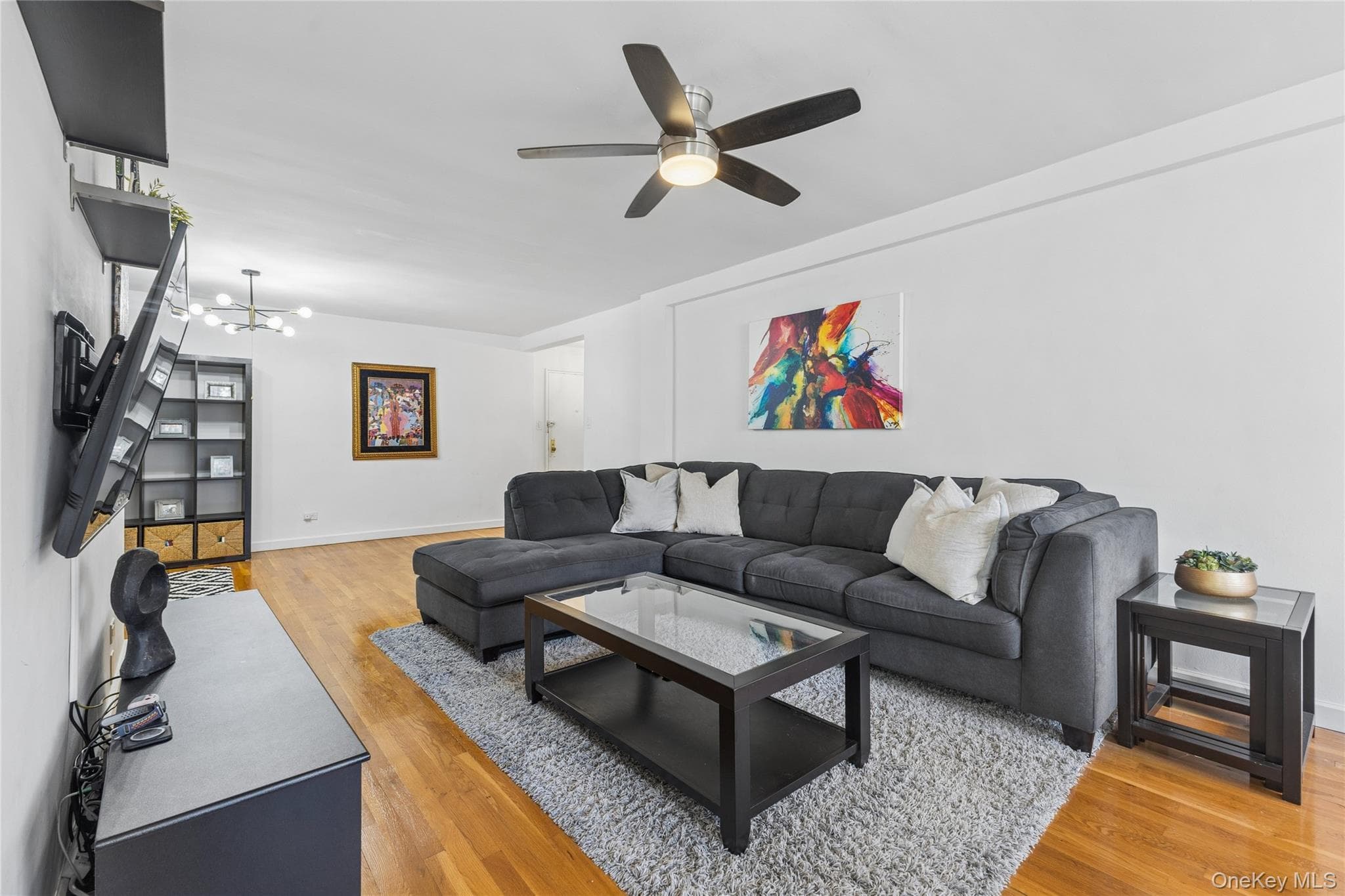 18-40 211th Street Unit: 3J thumbnail 2