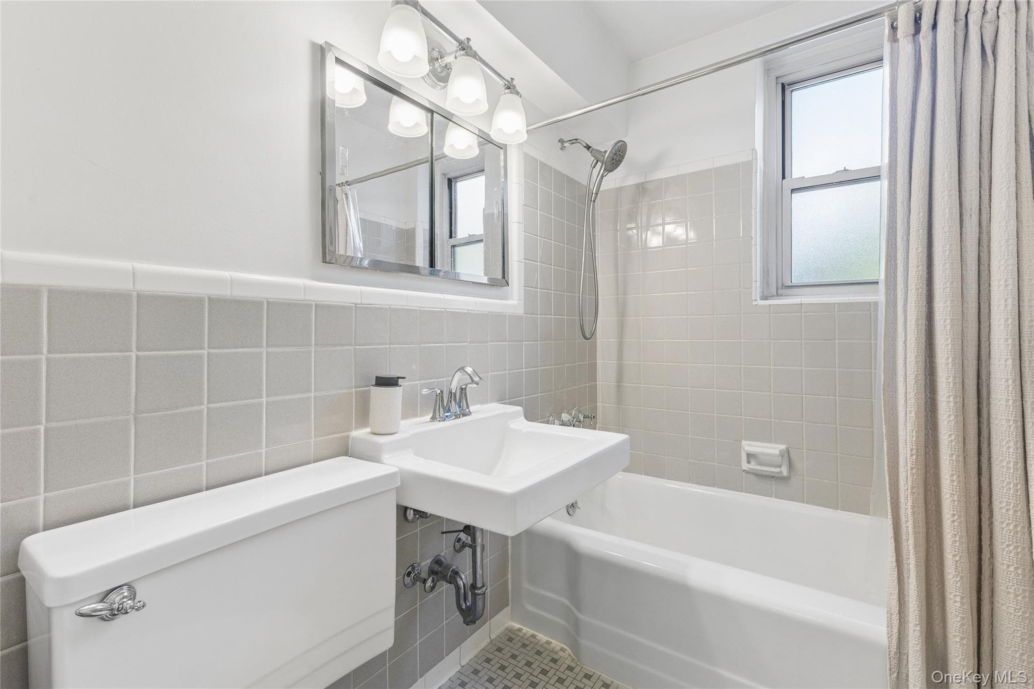 18-40 211th Street Unit: 3J thumbnail 10