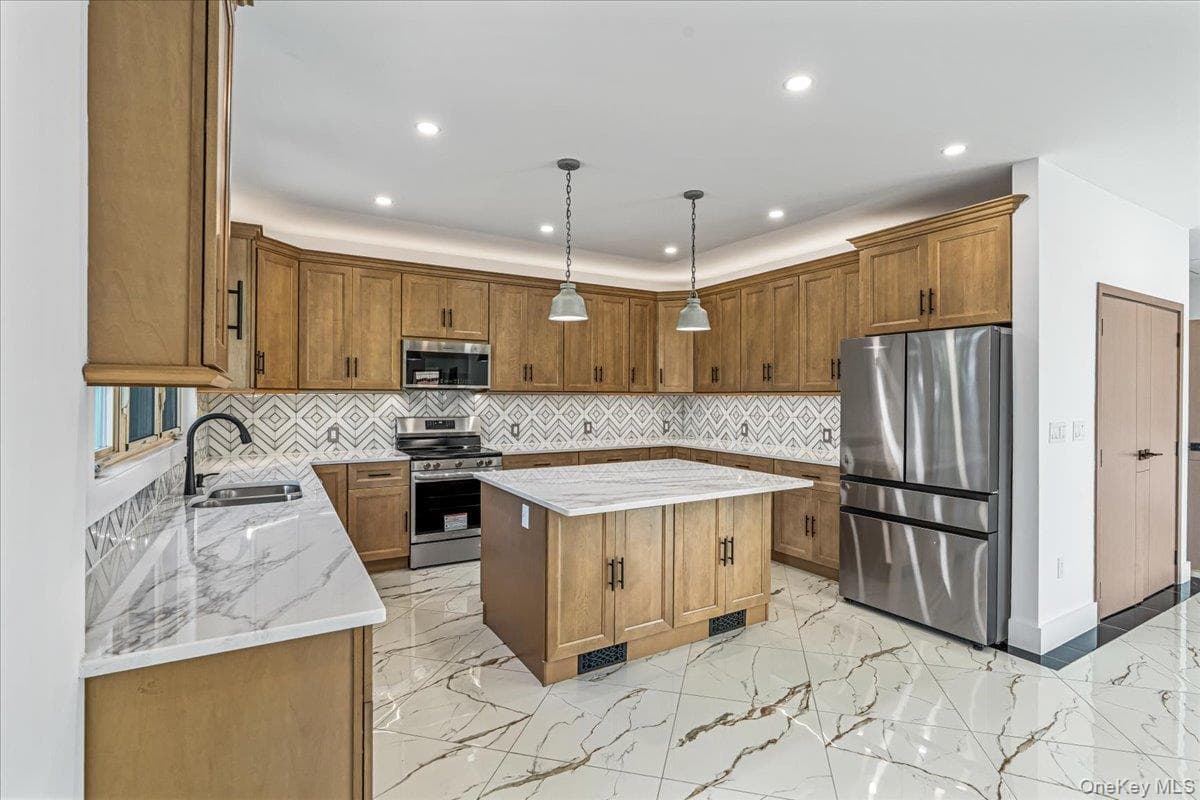 740 Willow Road thumbnail 11