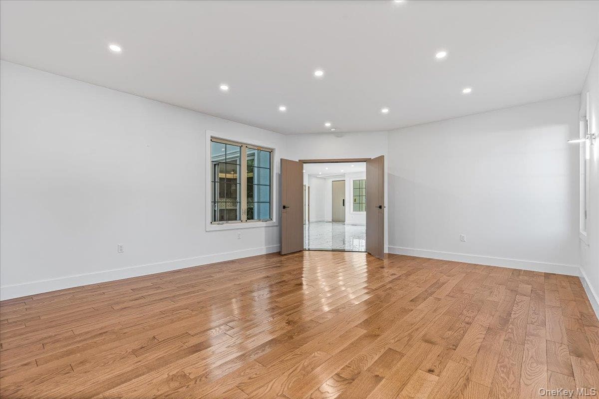 740 Willow Road thumbnail 14