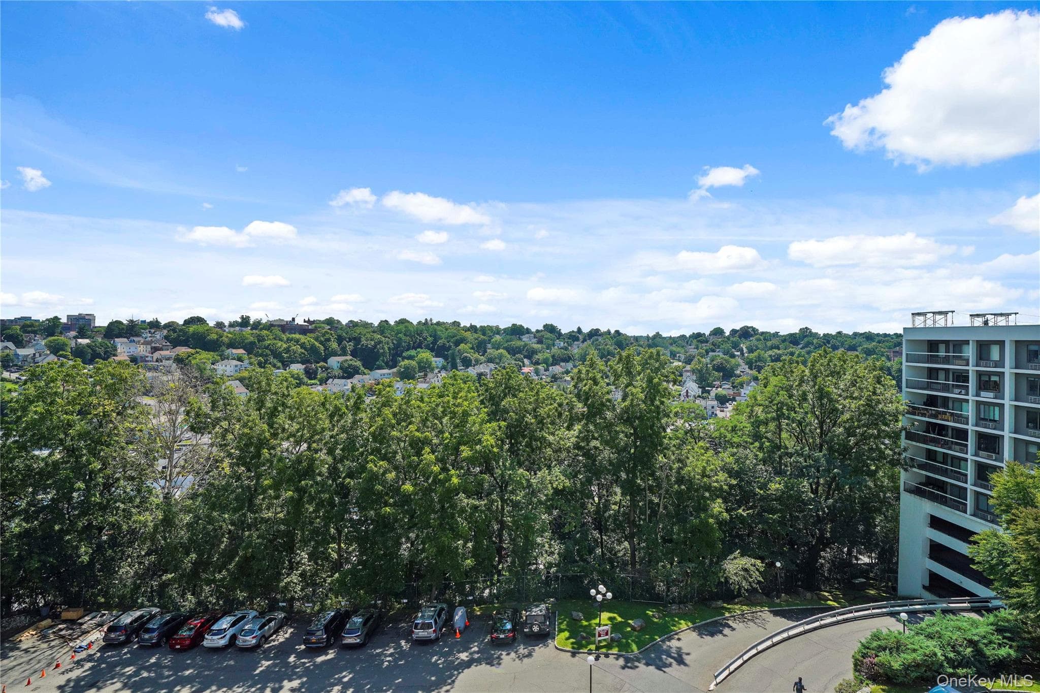 500 High Point Drive Unit: 709 thumbnail 3