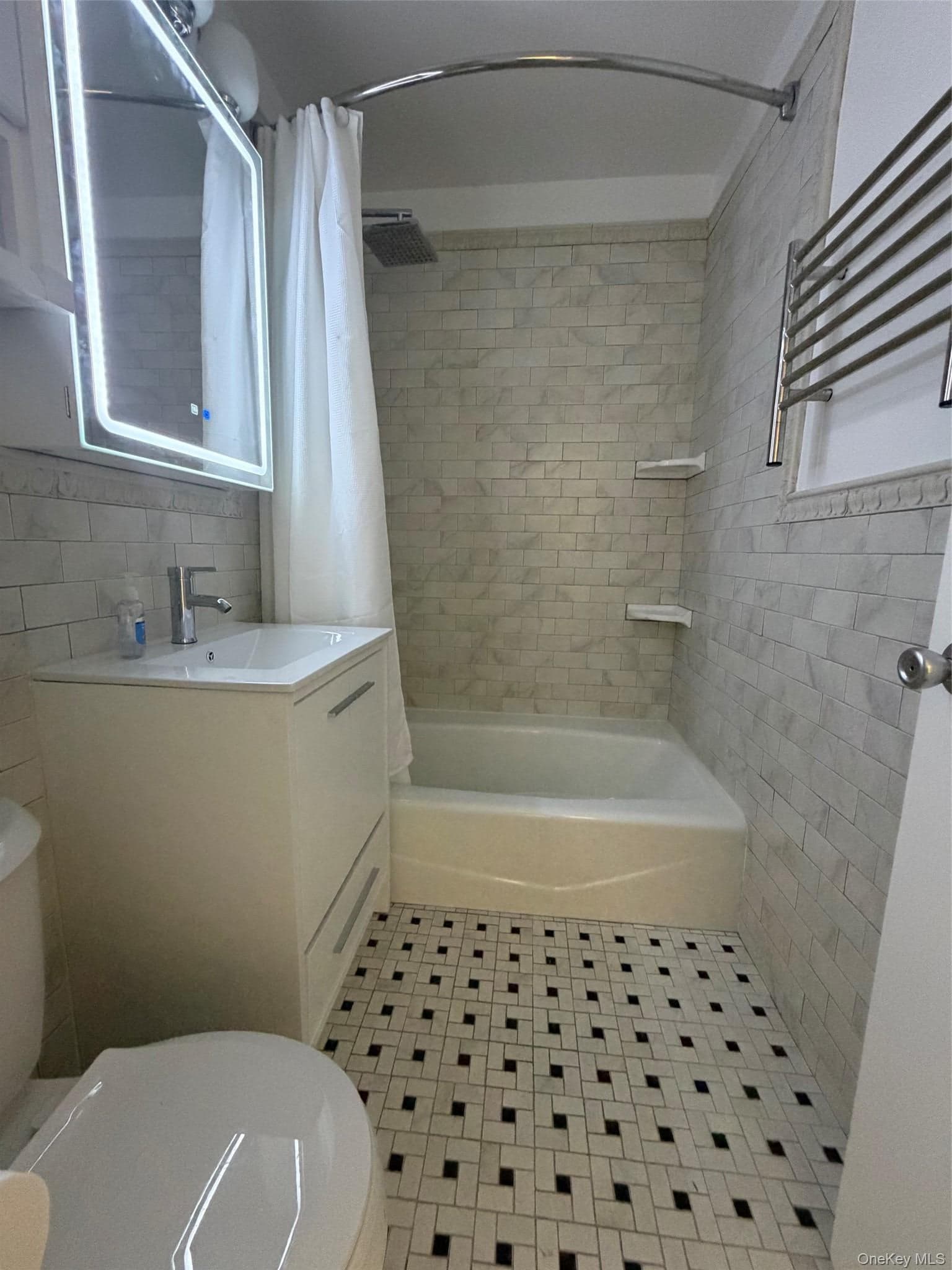 3636 Fieldston Road Unit: 3L thumbnail 4