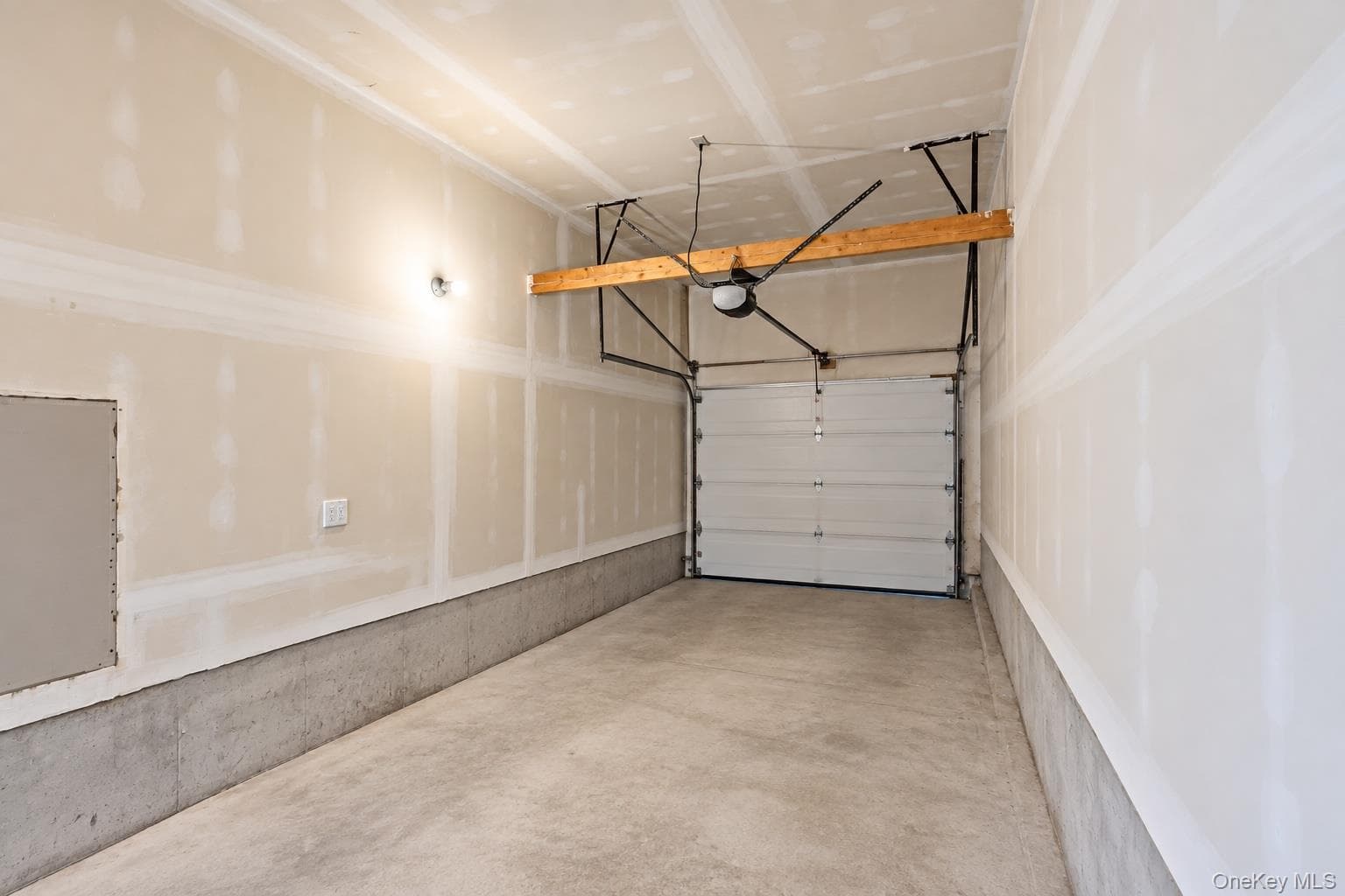 492 Connetquot Avenue thumbnail 14