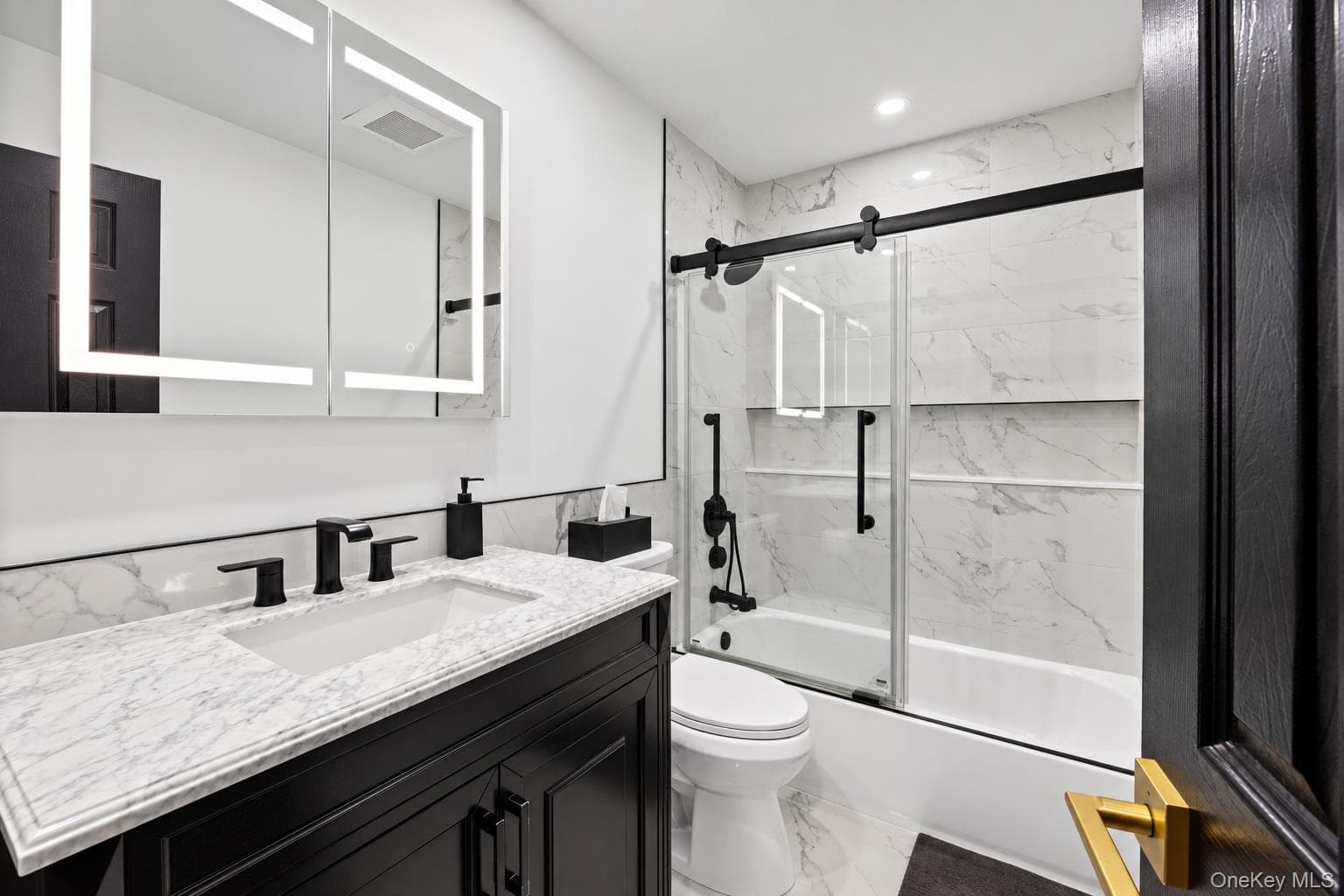 492 Connetquot Avenue thumbnail 9