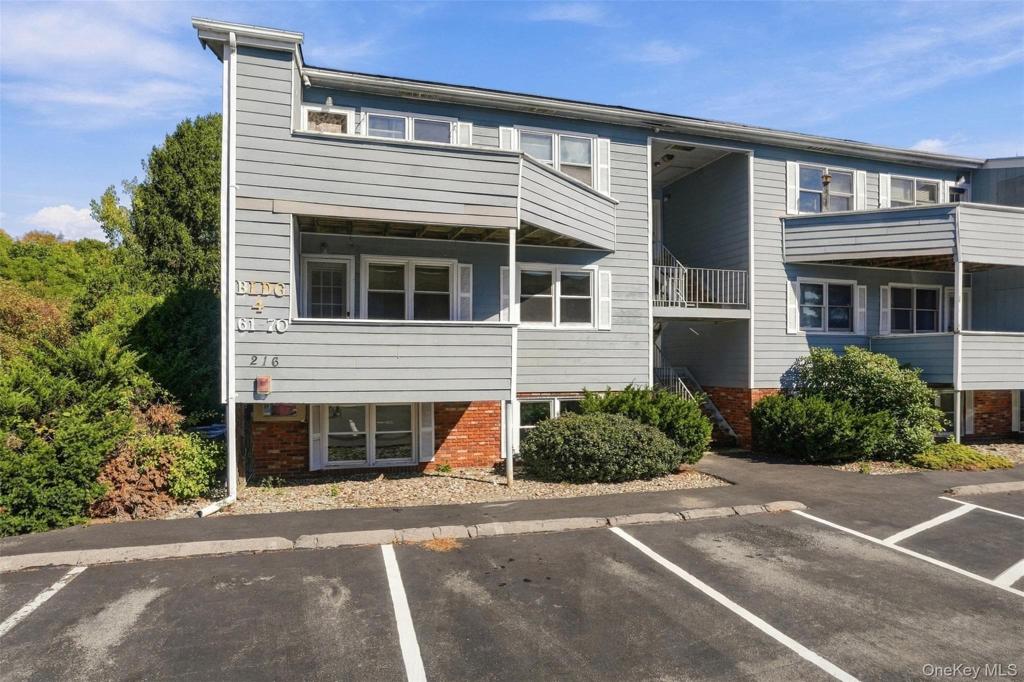 216 West Road Unit: 61, Pleasant Valley