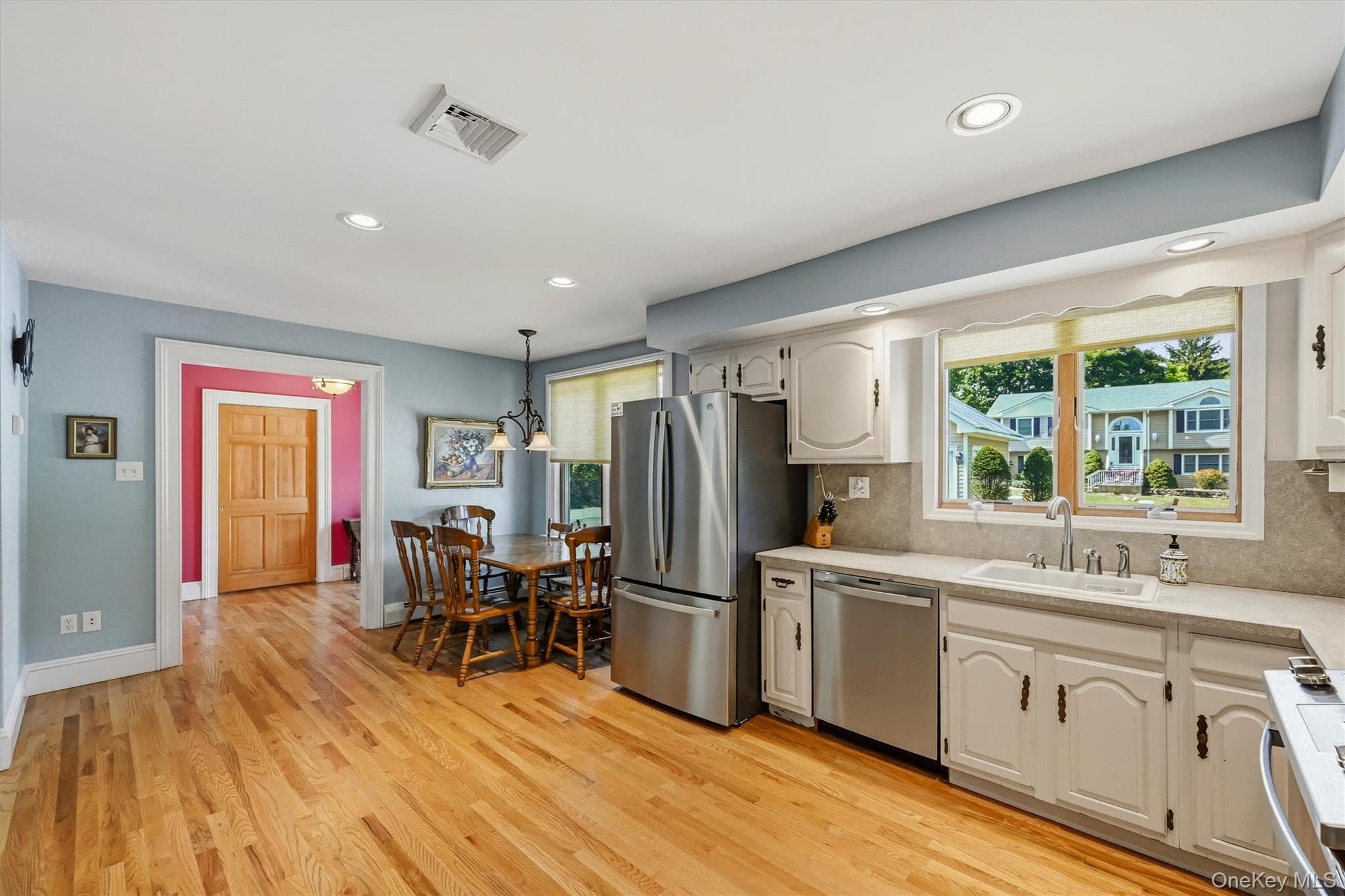 68 E Erie Street thumbnail 13