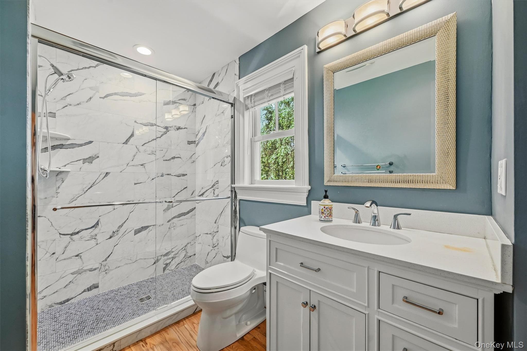68 E Erie Street thumbnail 31