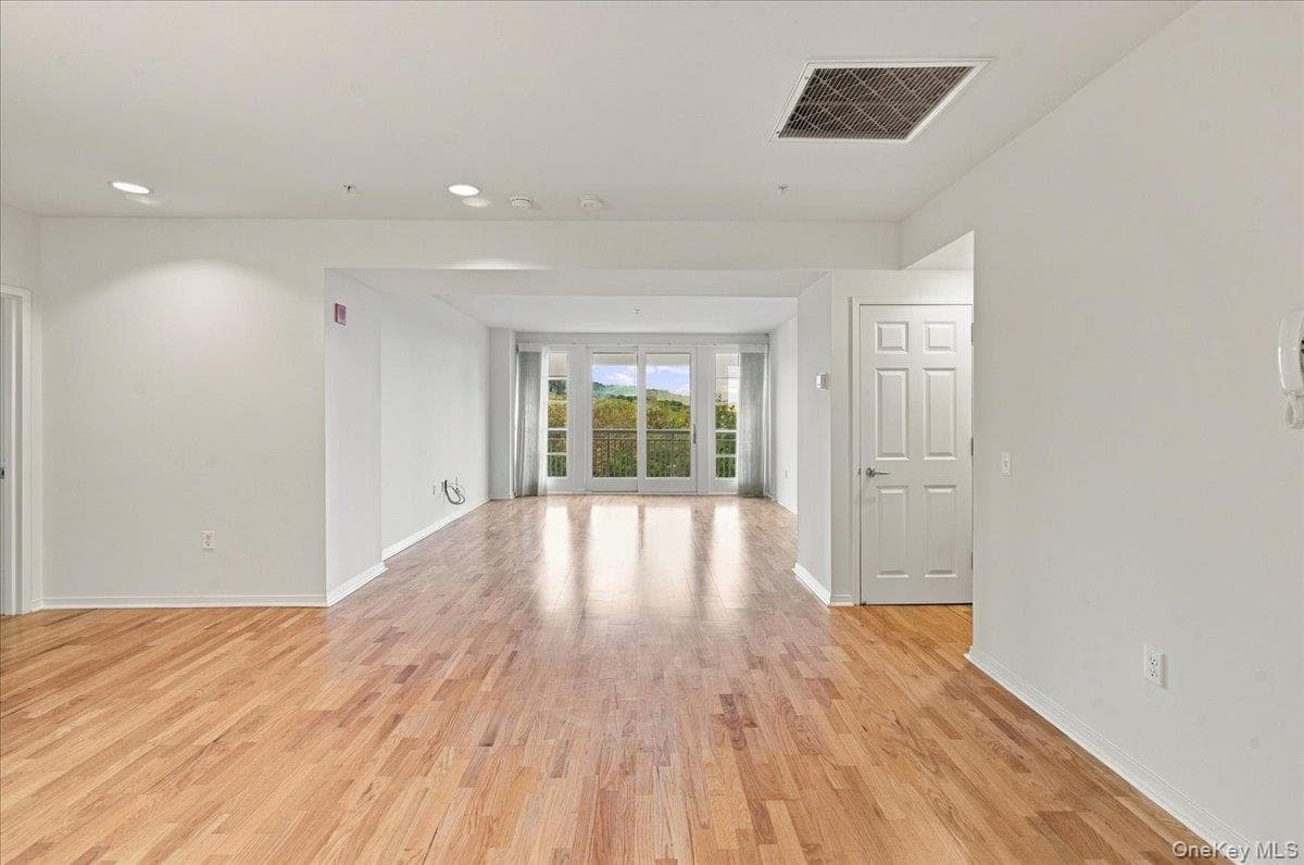 100 Harbor View Drive Unit: 651 thumbnail 3
