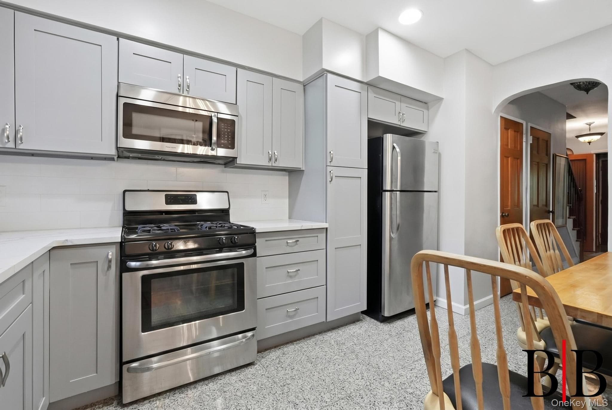 2612 E 28th Street thumbnail 8