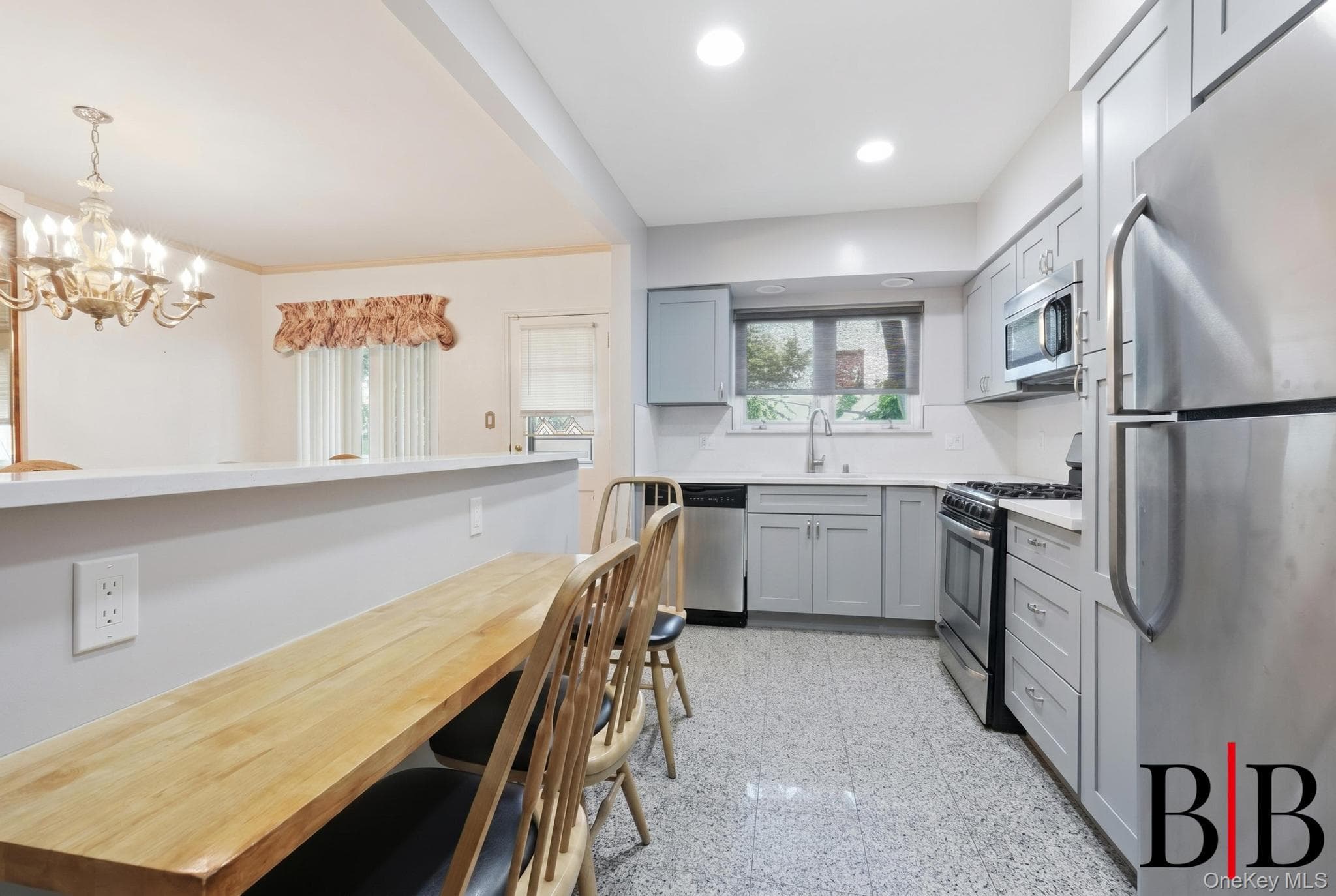 2612 E 28th Street thumbnail 7