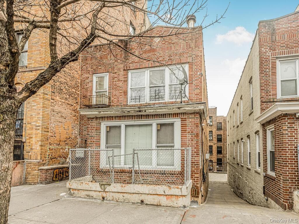 1122 Anderson Avenue thumbnail 5