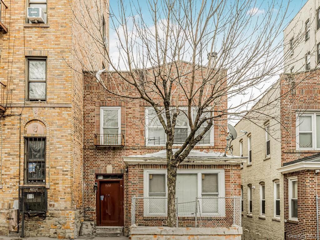 1122 Anderson Avenue thumbnail 7
