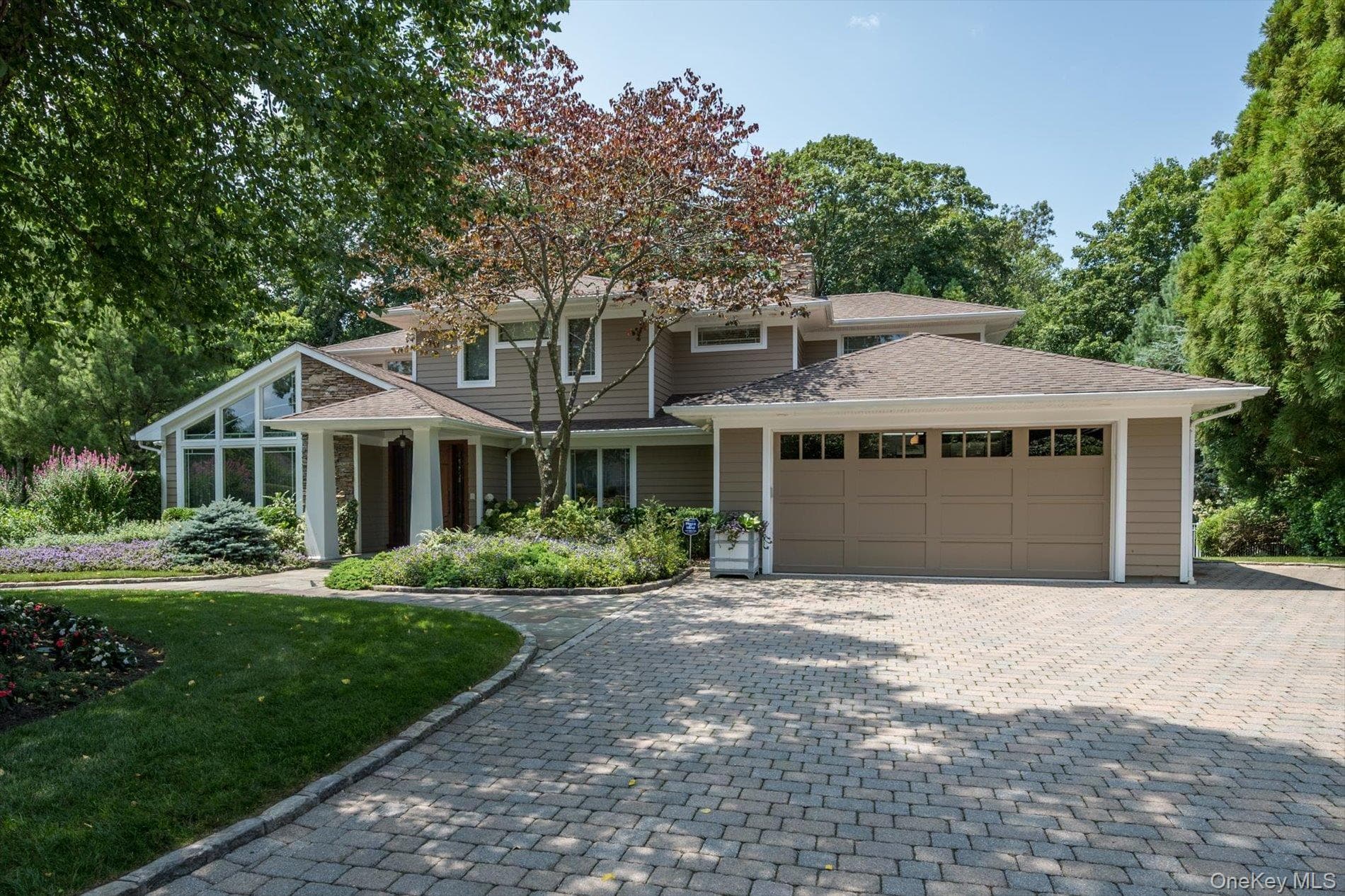83 Karol Place, Muttontown