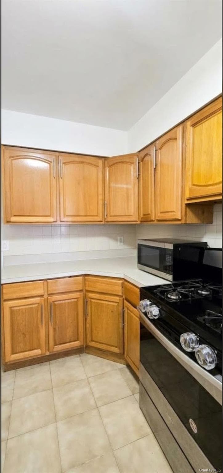 873 E 216th Street thumbnail 12