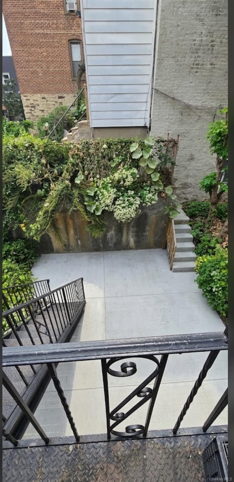 873 E 216th Street thumbnail 26