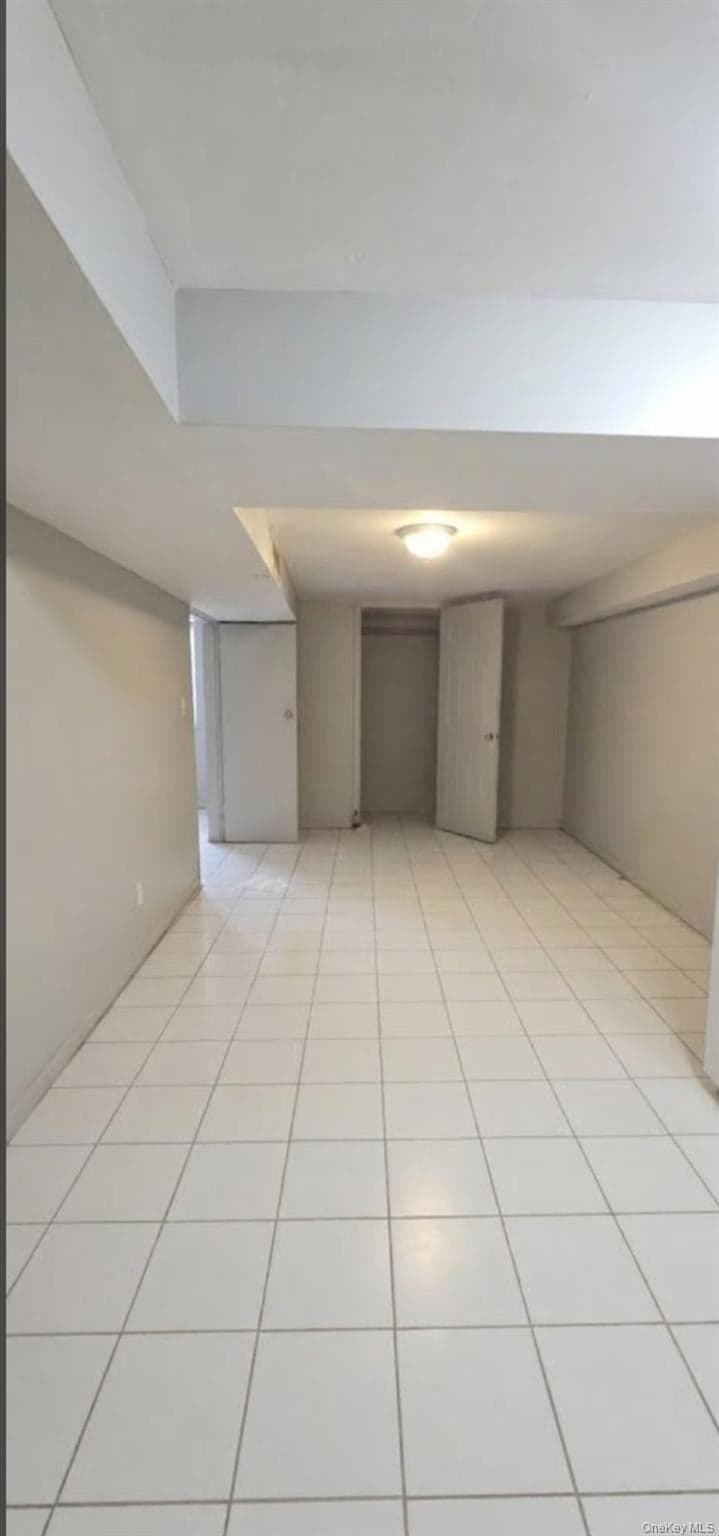 873 E 216th Street thumbnail 16