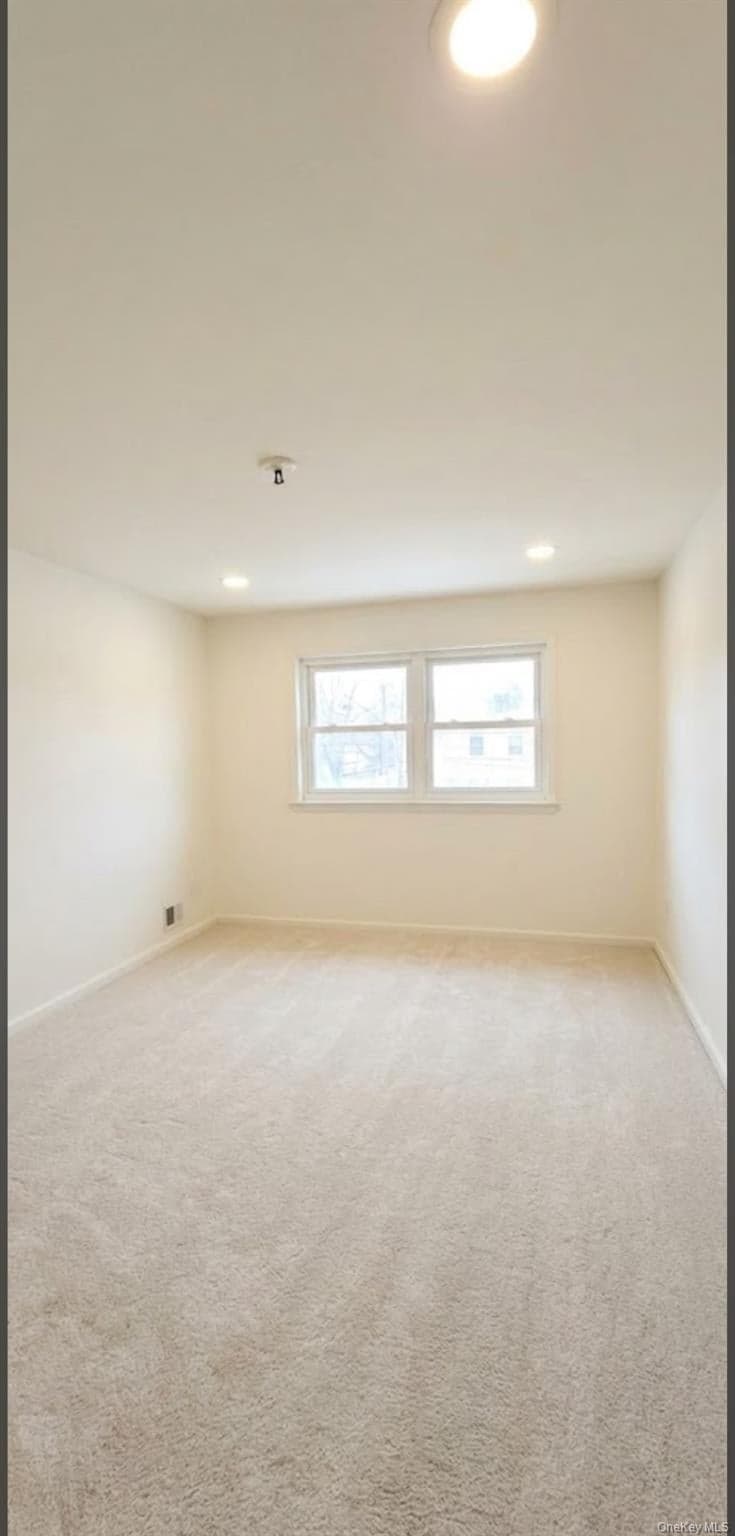 873 E 216th Street thumbnail 10