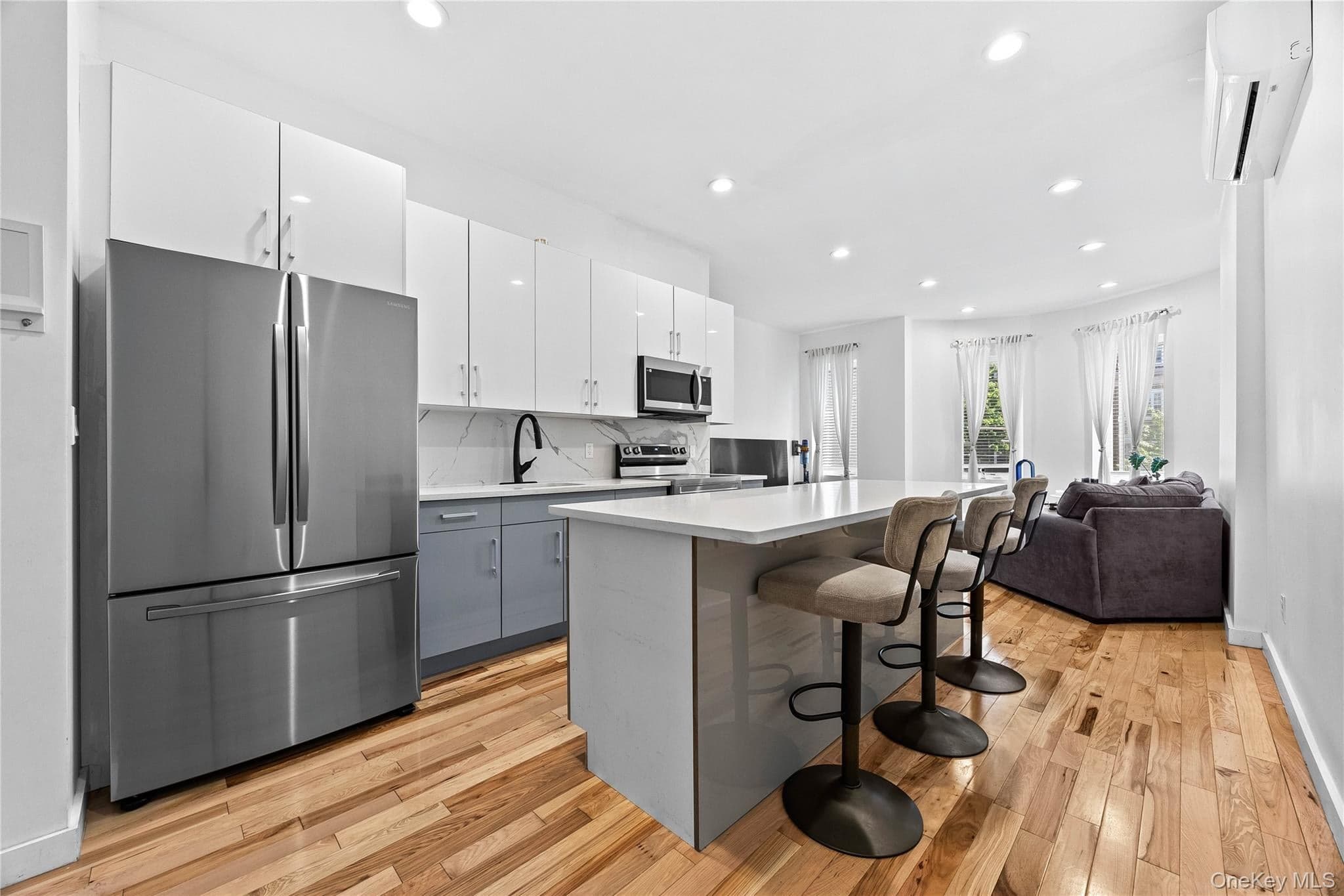 203 E Prospect Avenue thumbnail 3