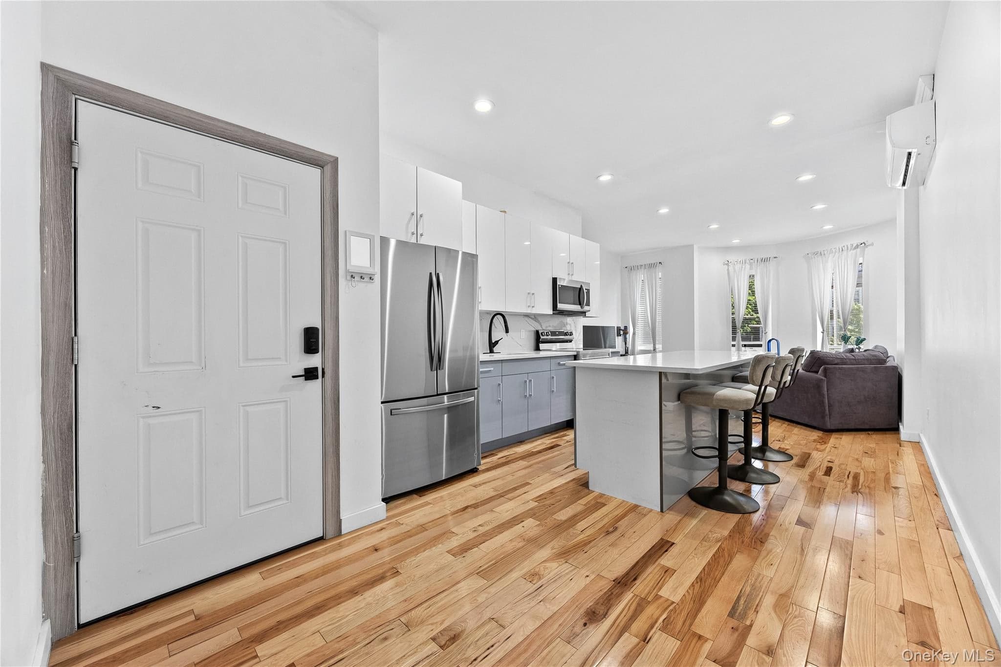 203 E Prospect Avenue thumbnail 4