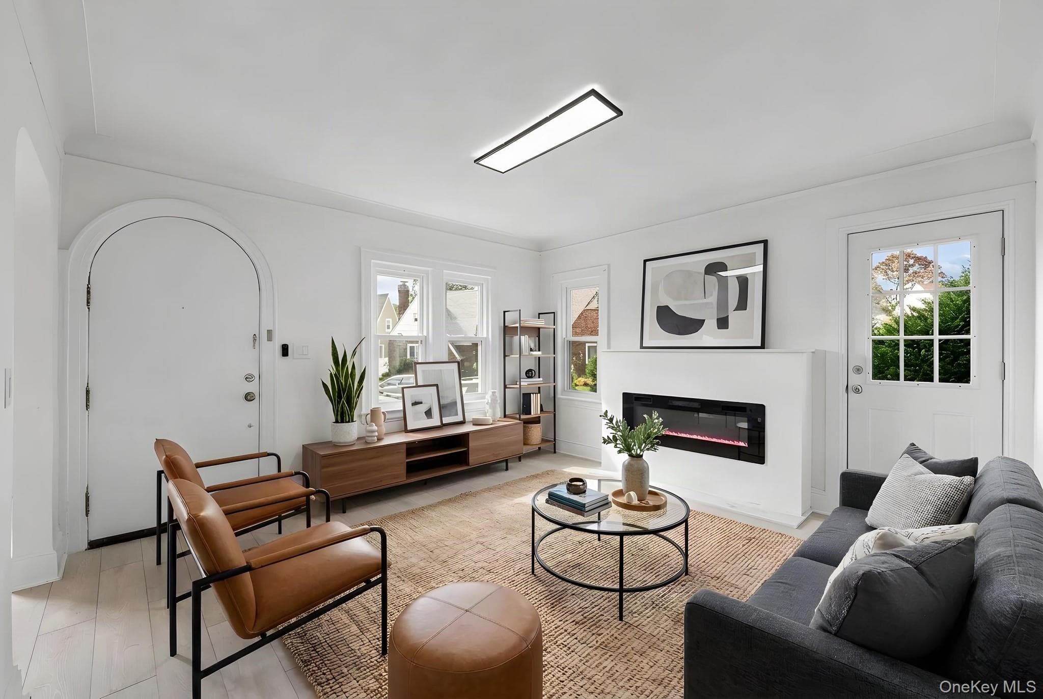 2 Fordham Place Pl, Hempstead