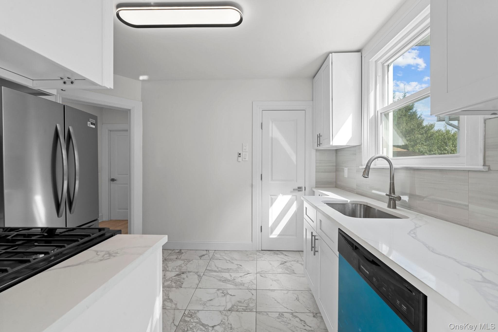 2 Fordham Place Pl thumbnail 7