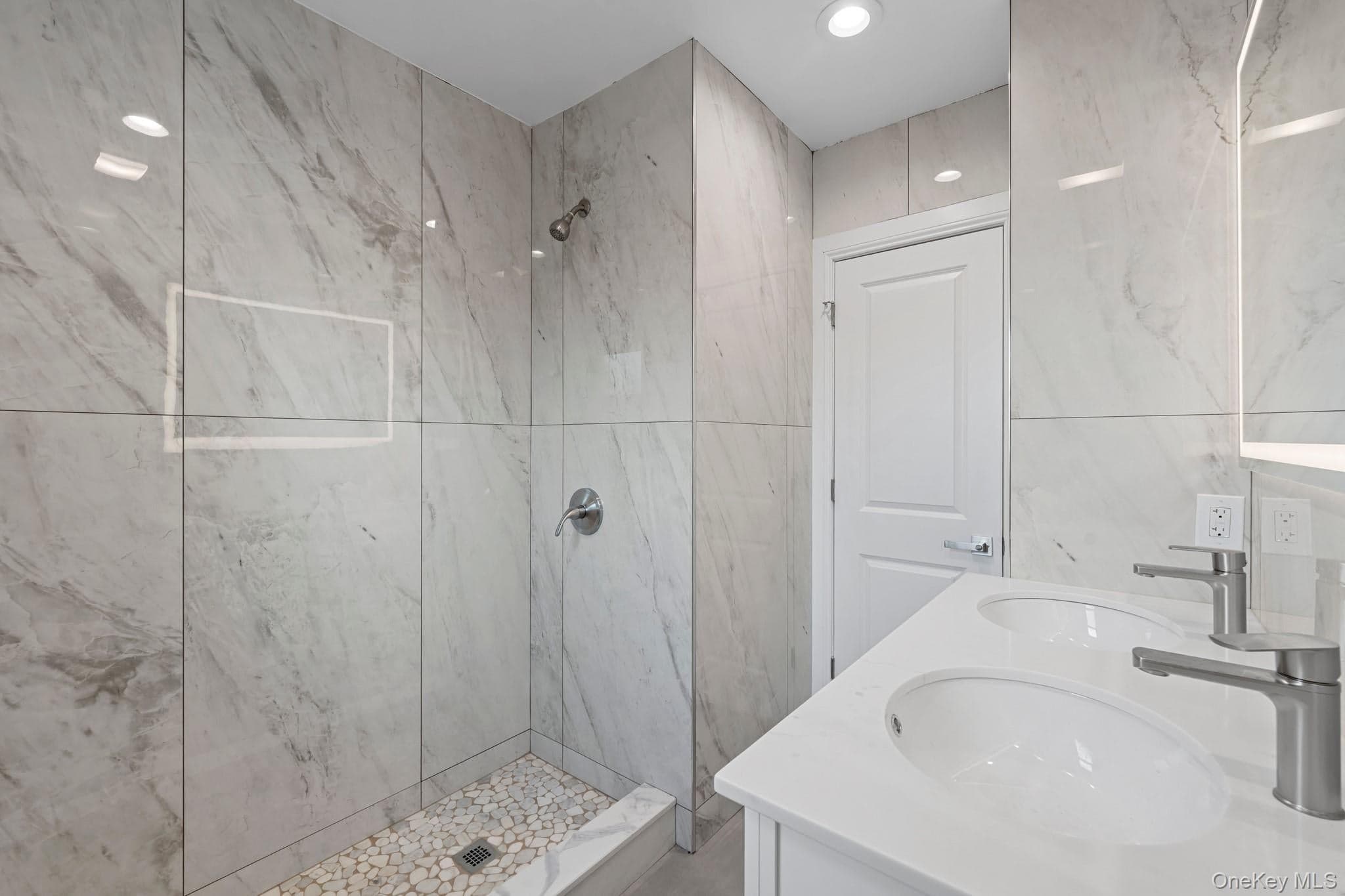 2 Fordham Place Pl thumbnail 14