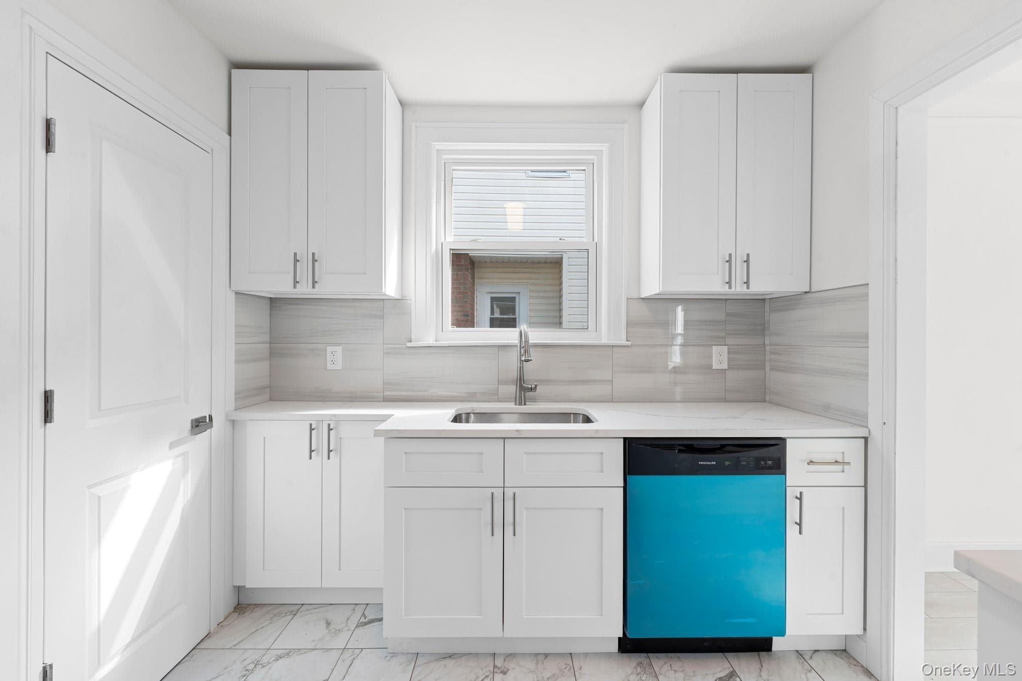 2 Fordham Place Pl thumbnail 9