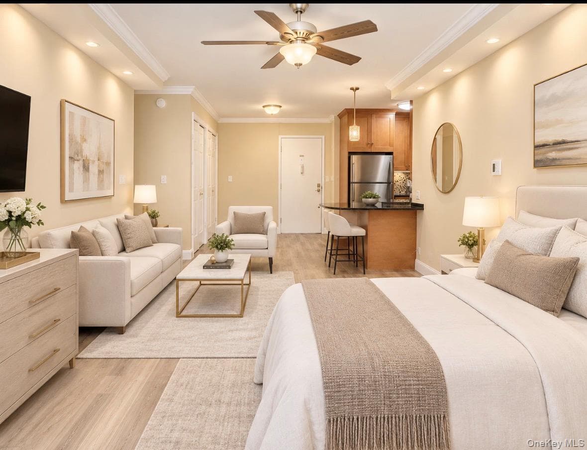 27110 Grand Central Parkway Unit: 30C thumbnail 2