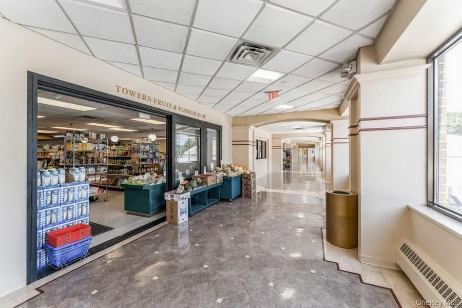 27110 Grand Central Parkway Unit: 30C thumbnail 17