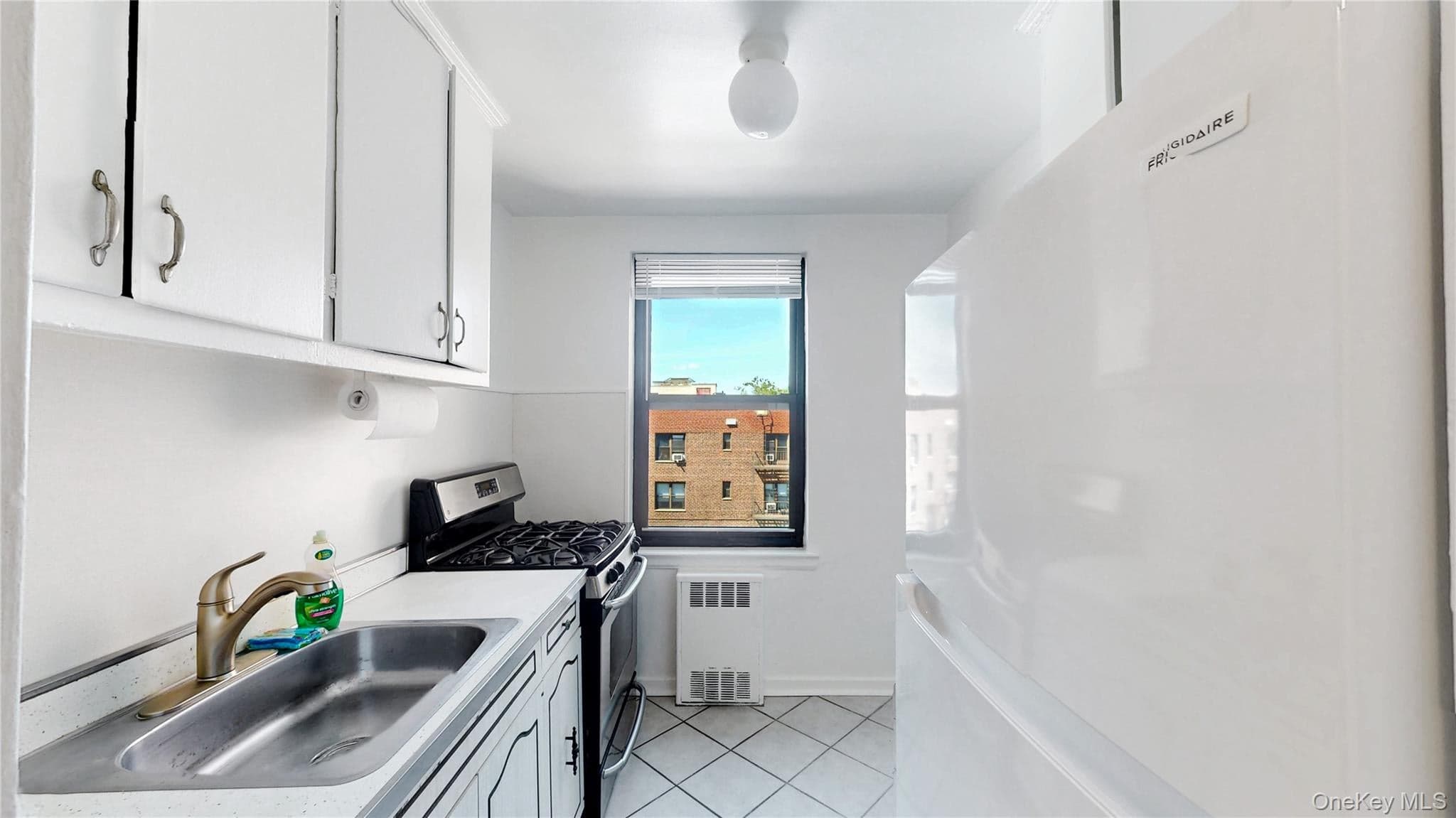 52-21 39th Road Unit: 2A thumbnail 6