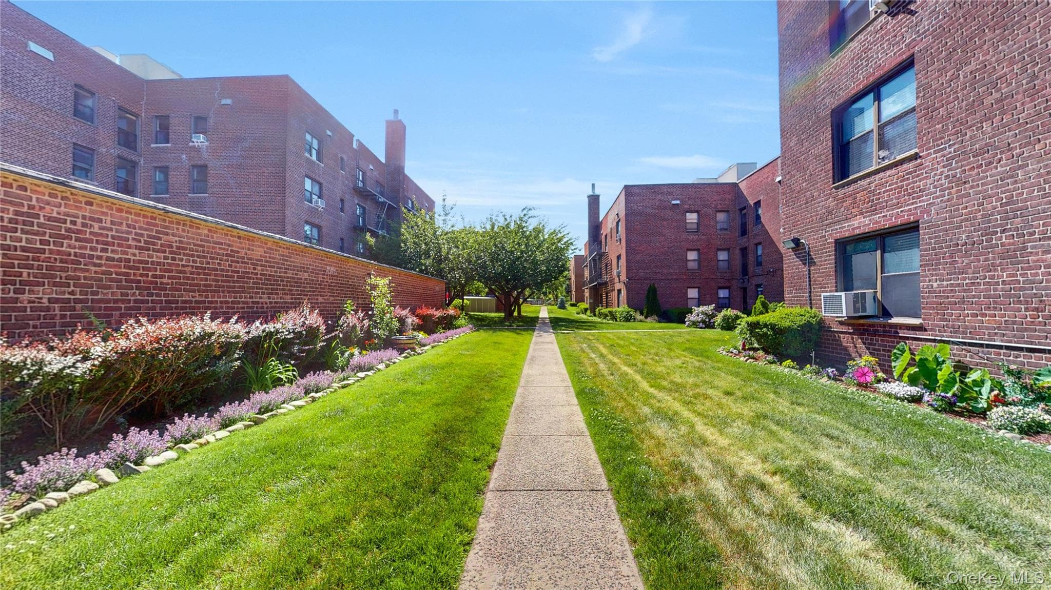 52-21 39th Road Unit: 2A thumbnail 2