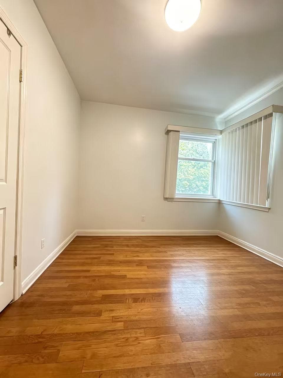 204-28 46th Avenue thumbnail 3
