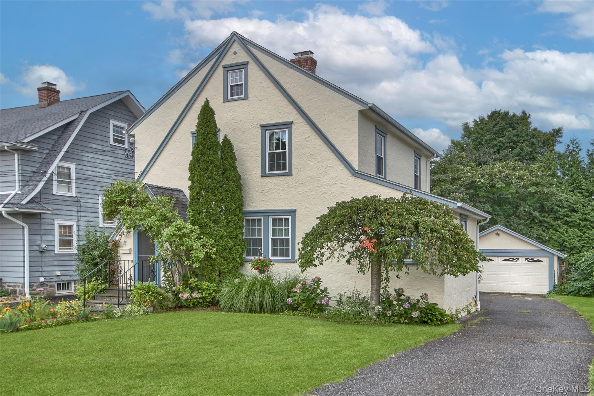 59 Adams Avenue thumbnail 2
